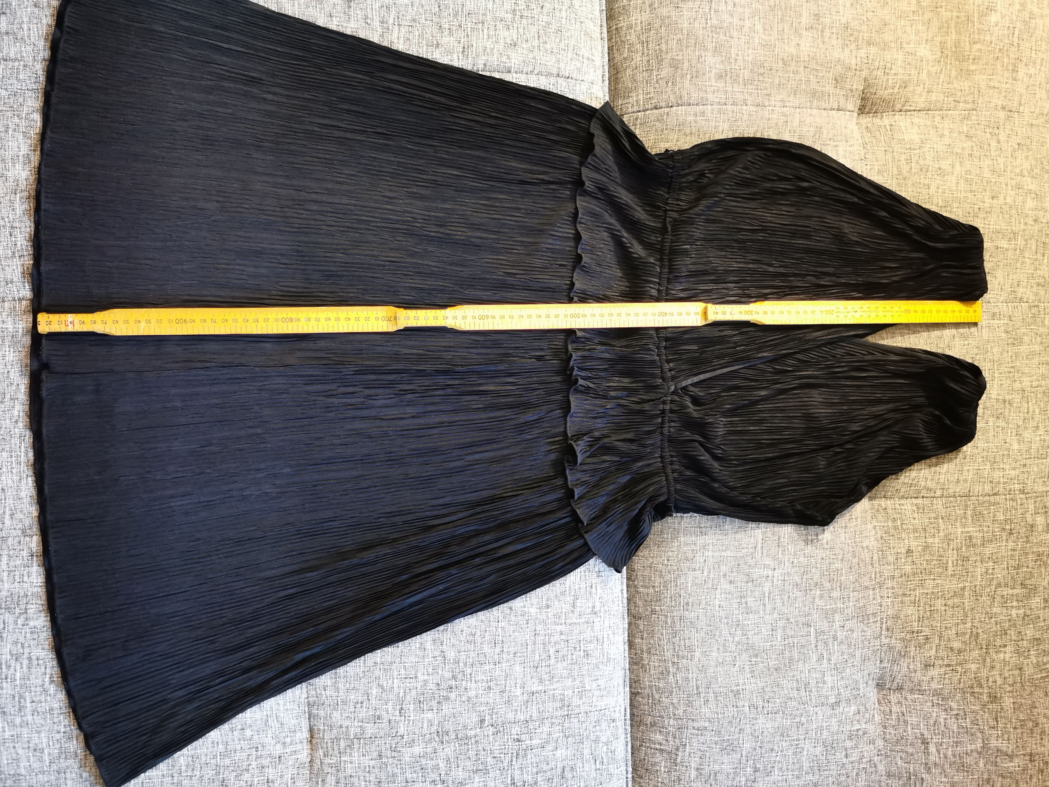 Roots Finely pleated black dress. ROOTS of LONDON Size S / US 4 / IT 40 - 6 Thumbnail