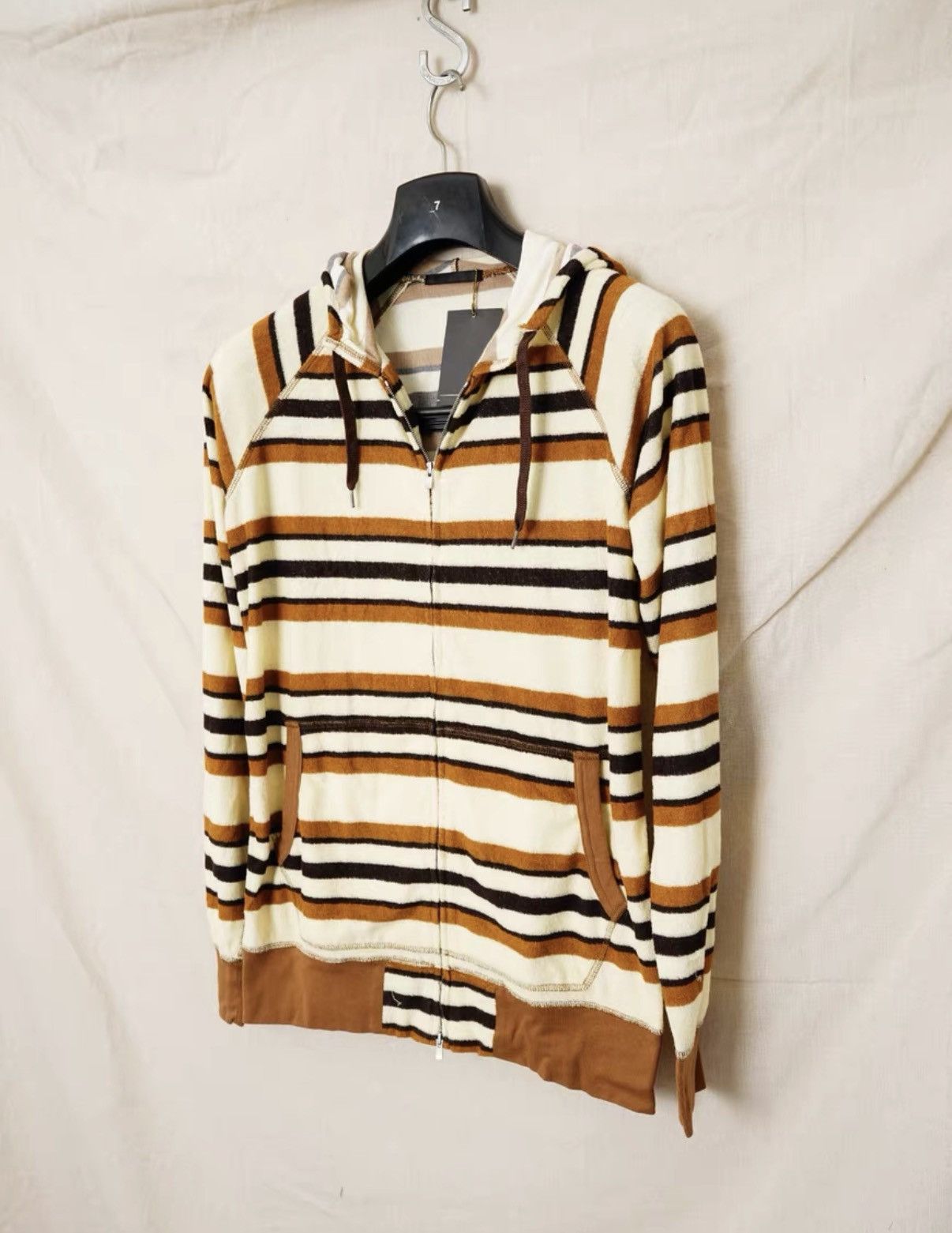 Iroquois Japan Iroquois Hoodie, brand new with tags Size US S / EU 44-46 / 1 - 2 Thumbnail