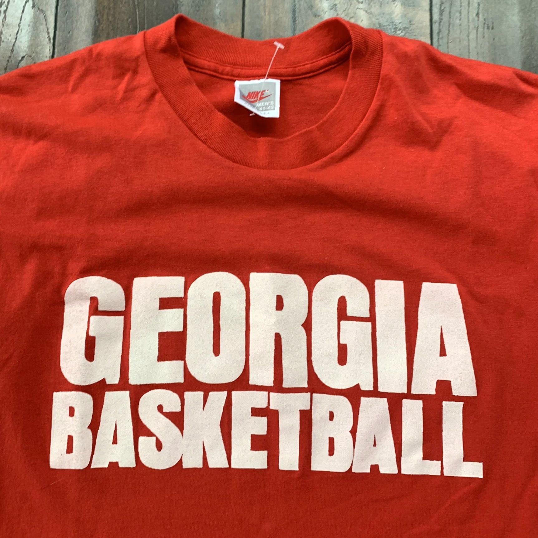 Nike VINTAGE Nike T-Shirt Mens 80s 90s Gray Tag Georgetown Georgia Basketball Crew Neck Short Sleeve L Red Graphic Print Vintage Theme Mens Size US L / EU 52-54 / 3 - 2 Thumbnail