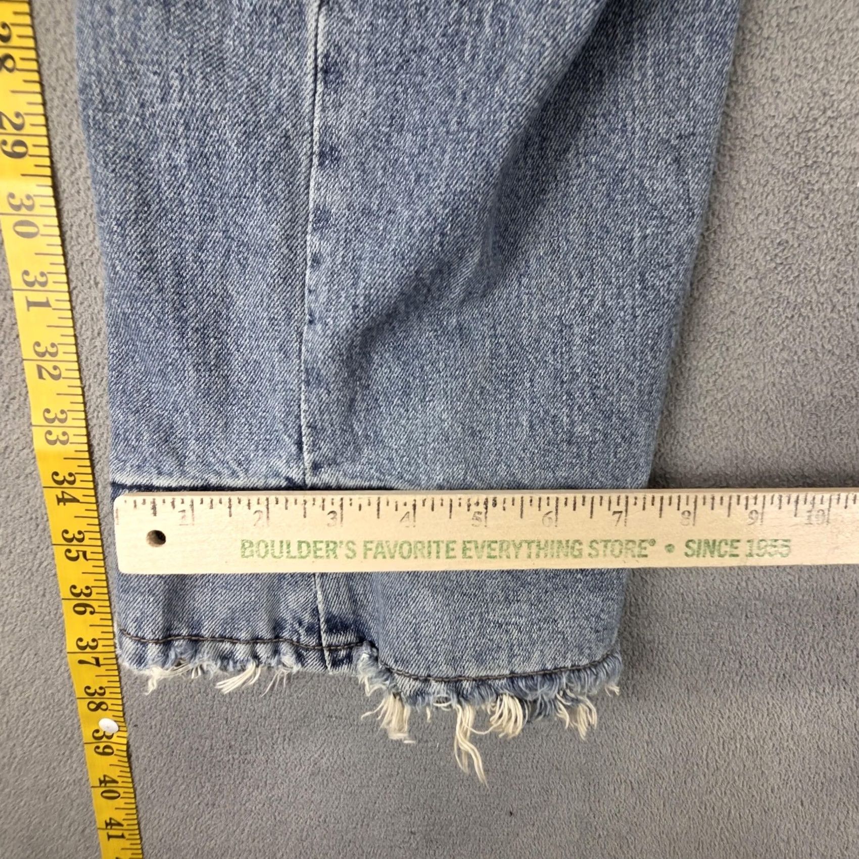 Levi's Item Specifications: Brand: Nike Size US 27 - 5 Thumbnail