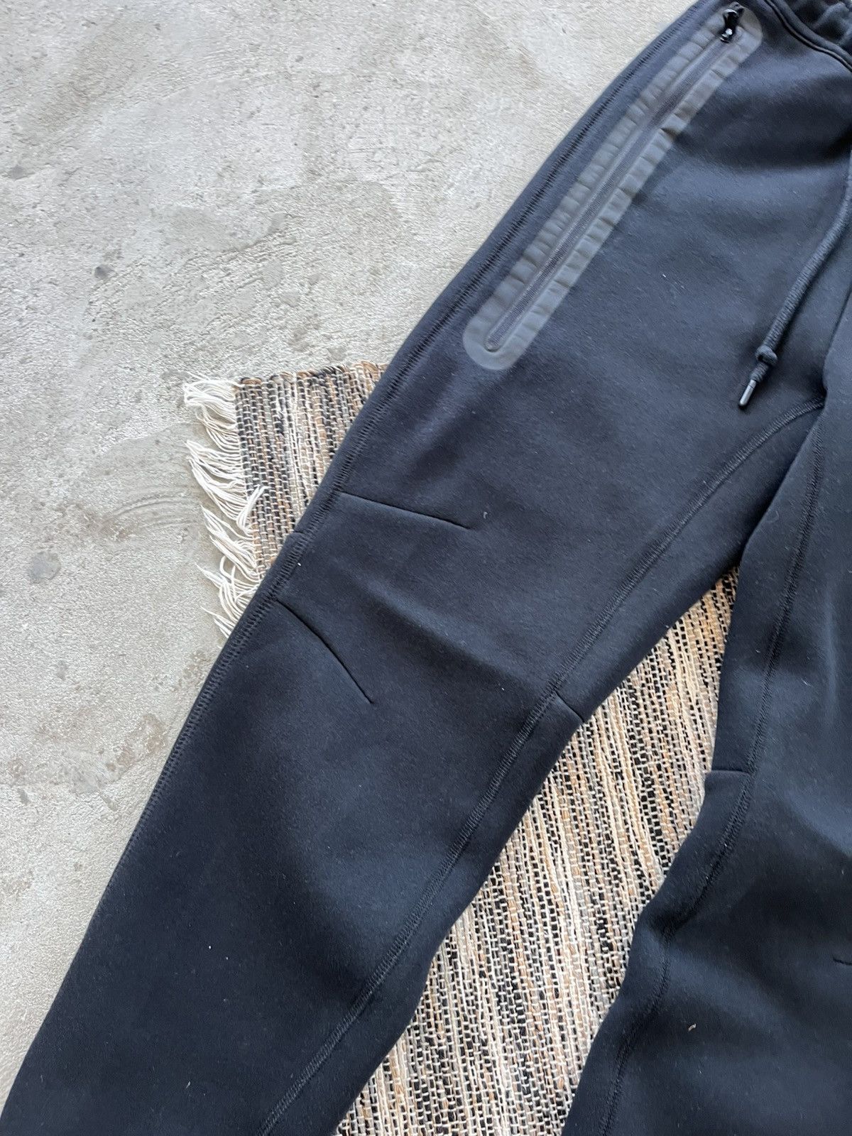 Nike Vintage Nike TechFleece Black Sweatpants Drill Y2K Slim fit Size US 28 / EU 44 - 5 Thumbnail