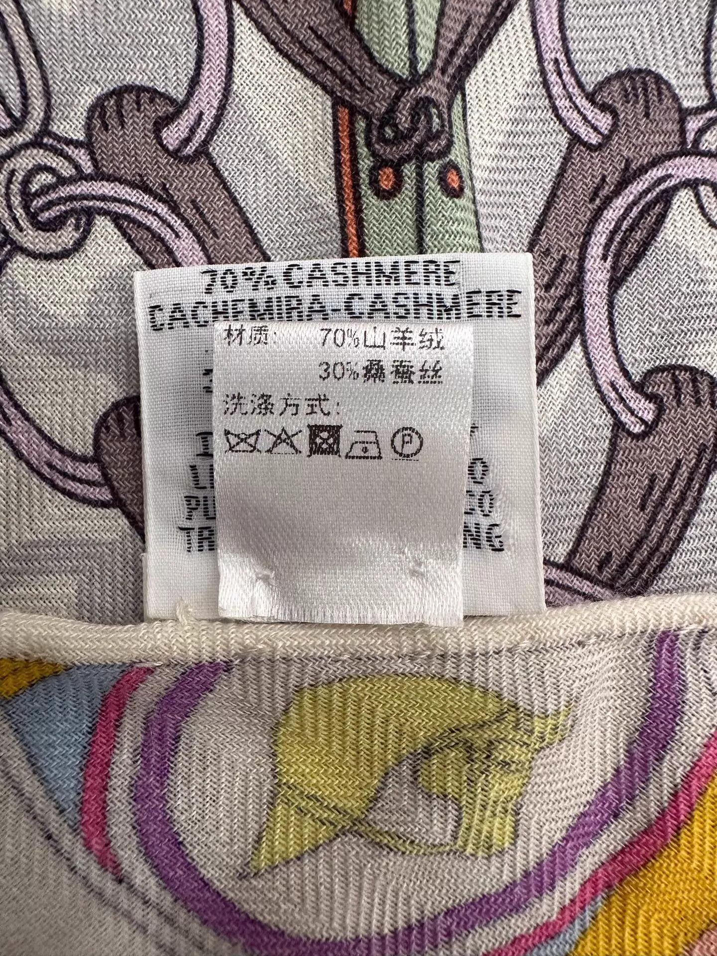 Hermes Hermes Selle Fleurie Hac Logo Cashmere Tri Scarf New Size ONE SIZE - 9 Thumbnail