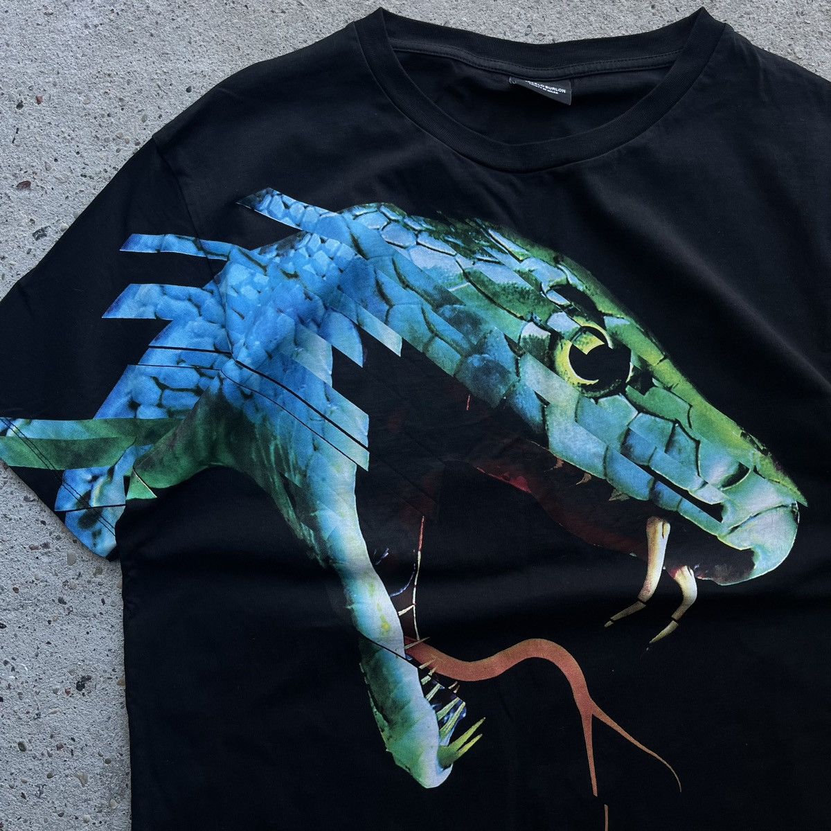 Marcelo Burlon Marcelo Burlon Snake graphic Skin Tshirt tee black Size US M / EU 48-50 / 2 - 2 Thumbnail