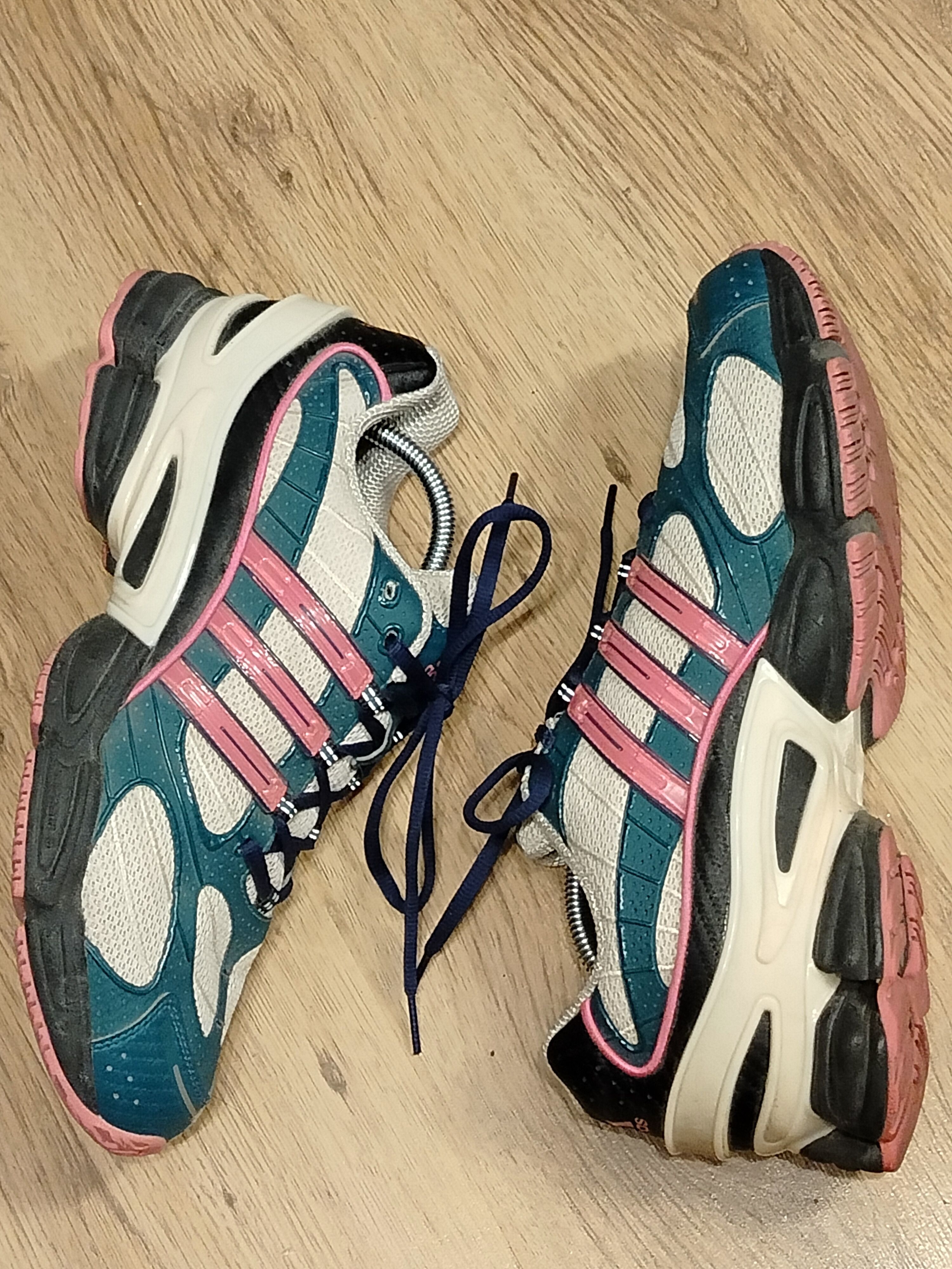 Adidas Adidas Ozweego Pro 44 Size US 11 / EU 44 - 2 Thumbnail
