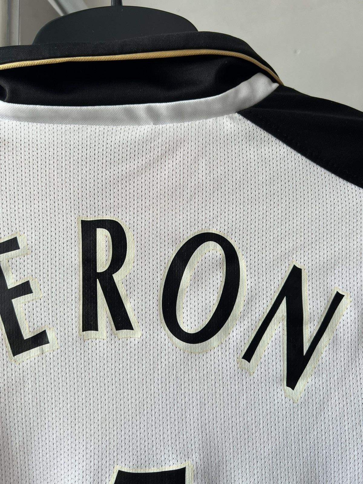 Umbro 2001/02 MANCHESTER UNITED #4 VERON SOCCER JERSEY SHIRT L BOY Size US XS / EU 42 / 0 - 11 Thumbnail