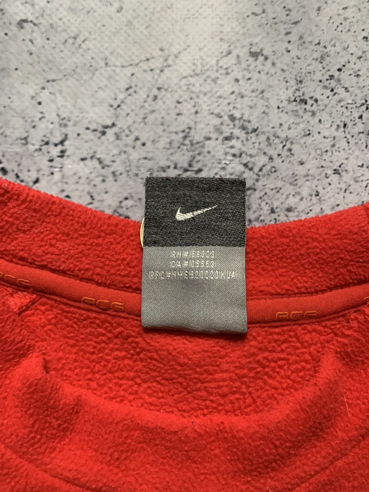 Nike Vintage Nike Acg Fleece Sweatshirt Red USA Y2K Outdoors Life Size US M / EU 48-50 / 2 - 3 Thumbnail