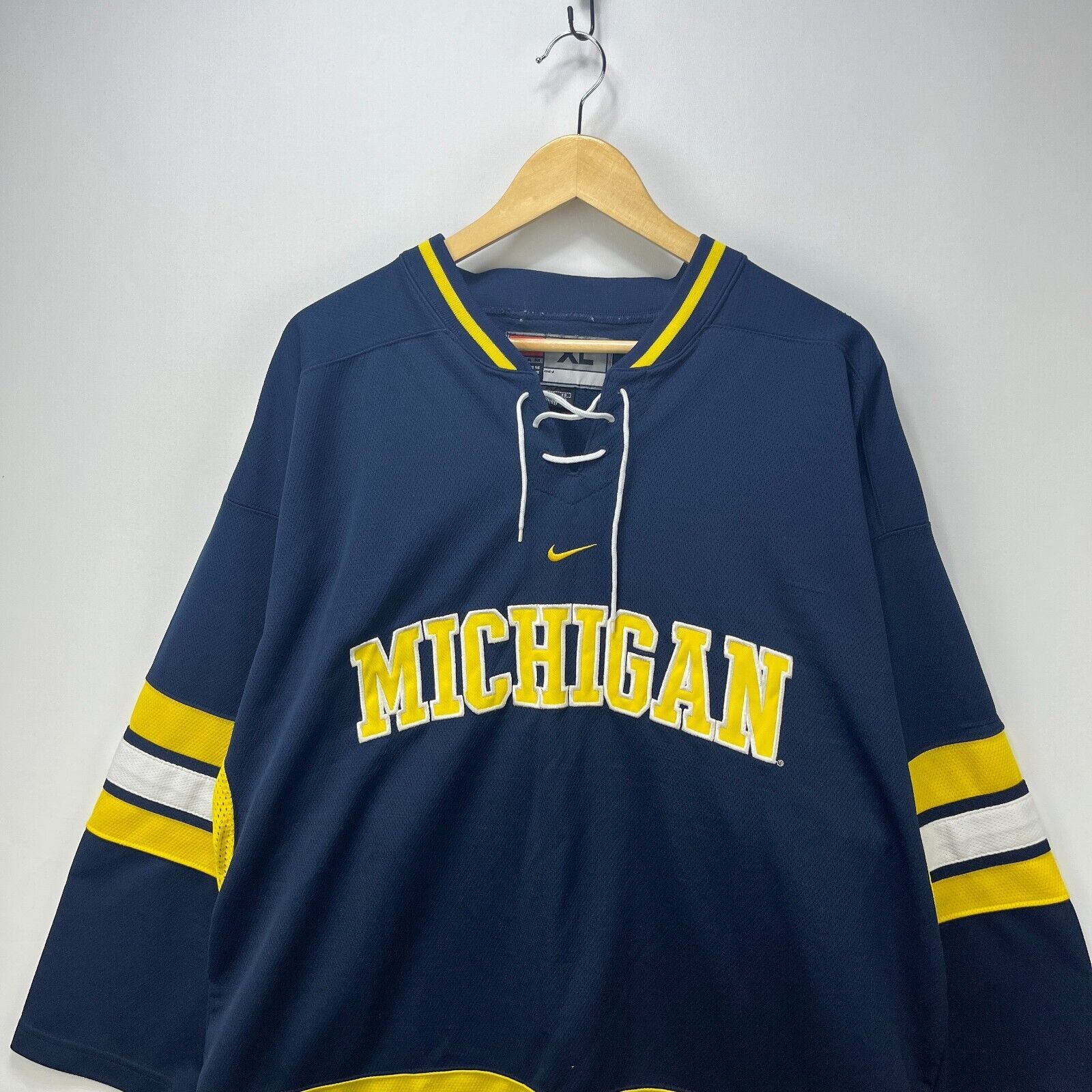 Nike × Vintage Vintage 90s Nike Swoosh Michigan Wolverines University XL Size US XL / EU 56 / 4 - 2 Thumbnail