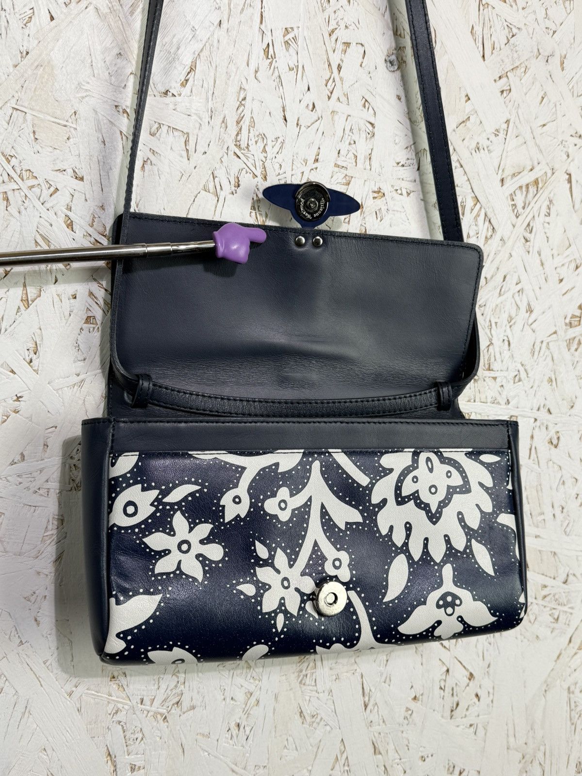 Vivienne Westwood Vivienne Westwood Floral Ornament Orb Shoulder Crossbody Bag Size ONE SIZE - 4 Thumbnail