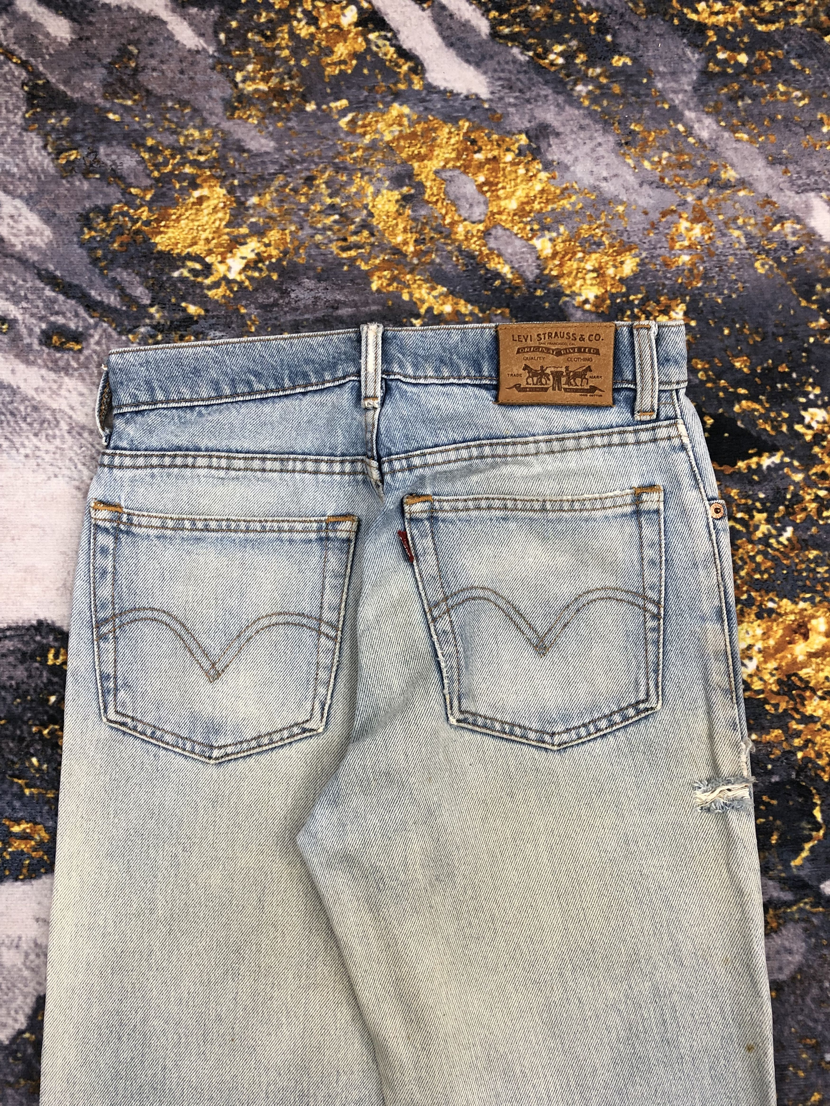 Levi's Vintage Levis Stained Light Washed Jeans DPP0171 Size US 28 / EU 44 - 4 Thumbnail