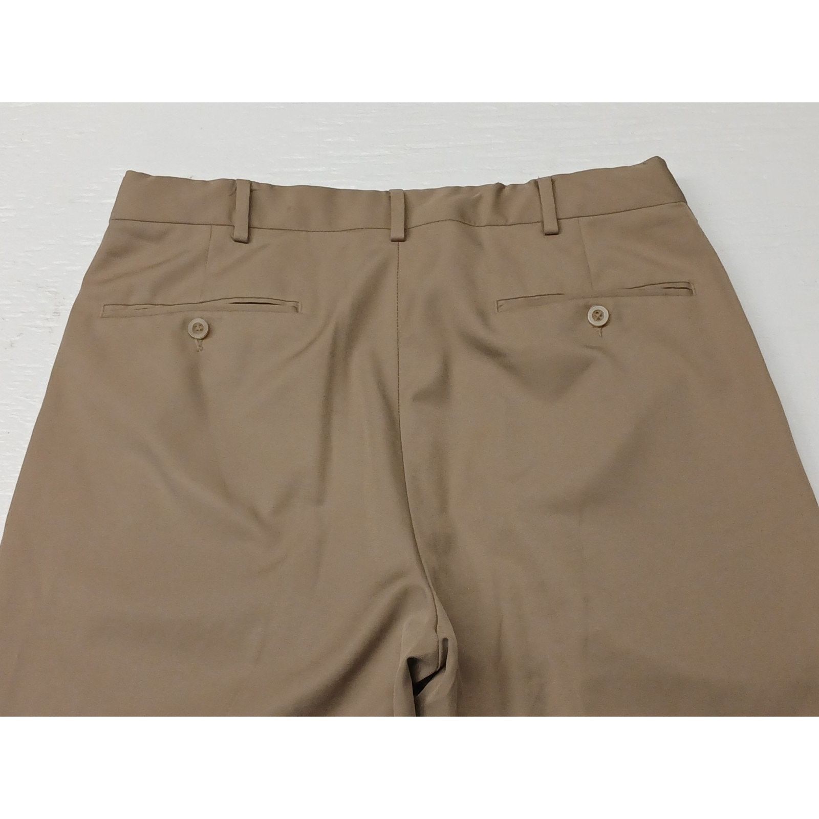 Jos. A. Bank Jos A. Bank Tan (34x29) Comfort Relaxed Casual Pants Size US 34 / EU 50 - 10 Thumbnail