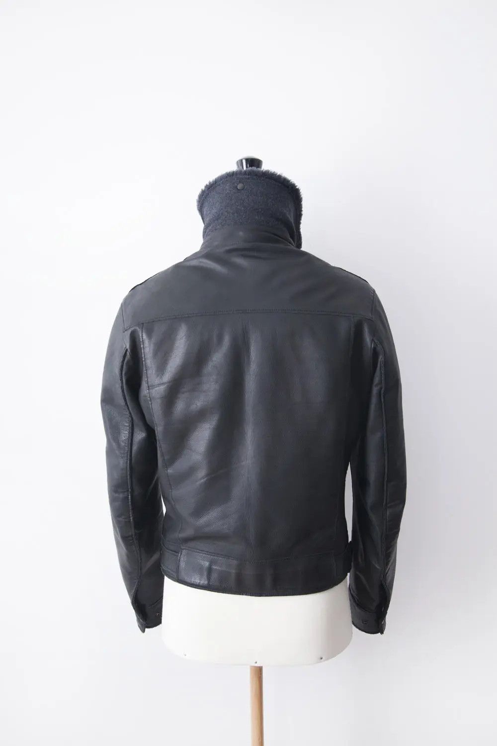 Lanvin Lanvin leather perfecto w military details Size US M / EU 48-50 / 2 - 7 Thumbnail