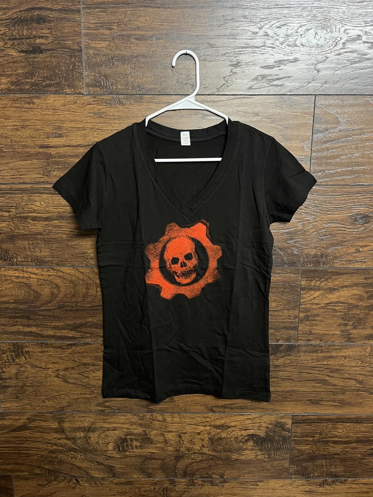 Tultex Gears of War Judgement V-neck Junior Tee - 2013 -M Size M / US 6-8 / IT 42-44 - 1 Thumbnail