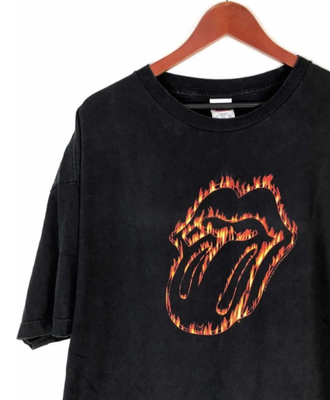 Vintage Vintage Rolling stones 2004 tongue flames print official Xxl Size US XXL / EU 58 / 5 - 3 Thumbnail