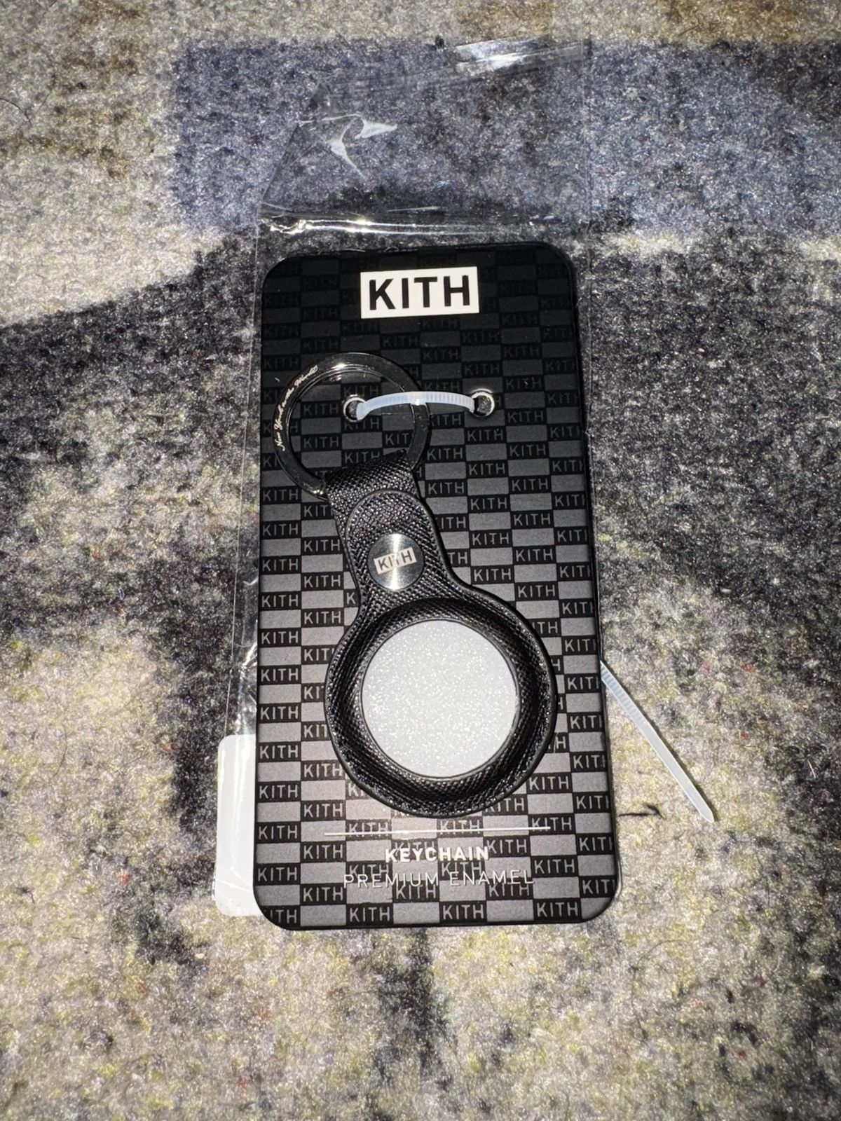 Kith Kith NYC Instore Exclusive Airtag Keychain Size ONE SIZE - 2 Thumbnail