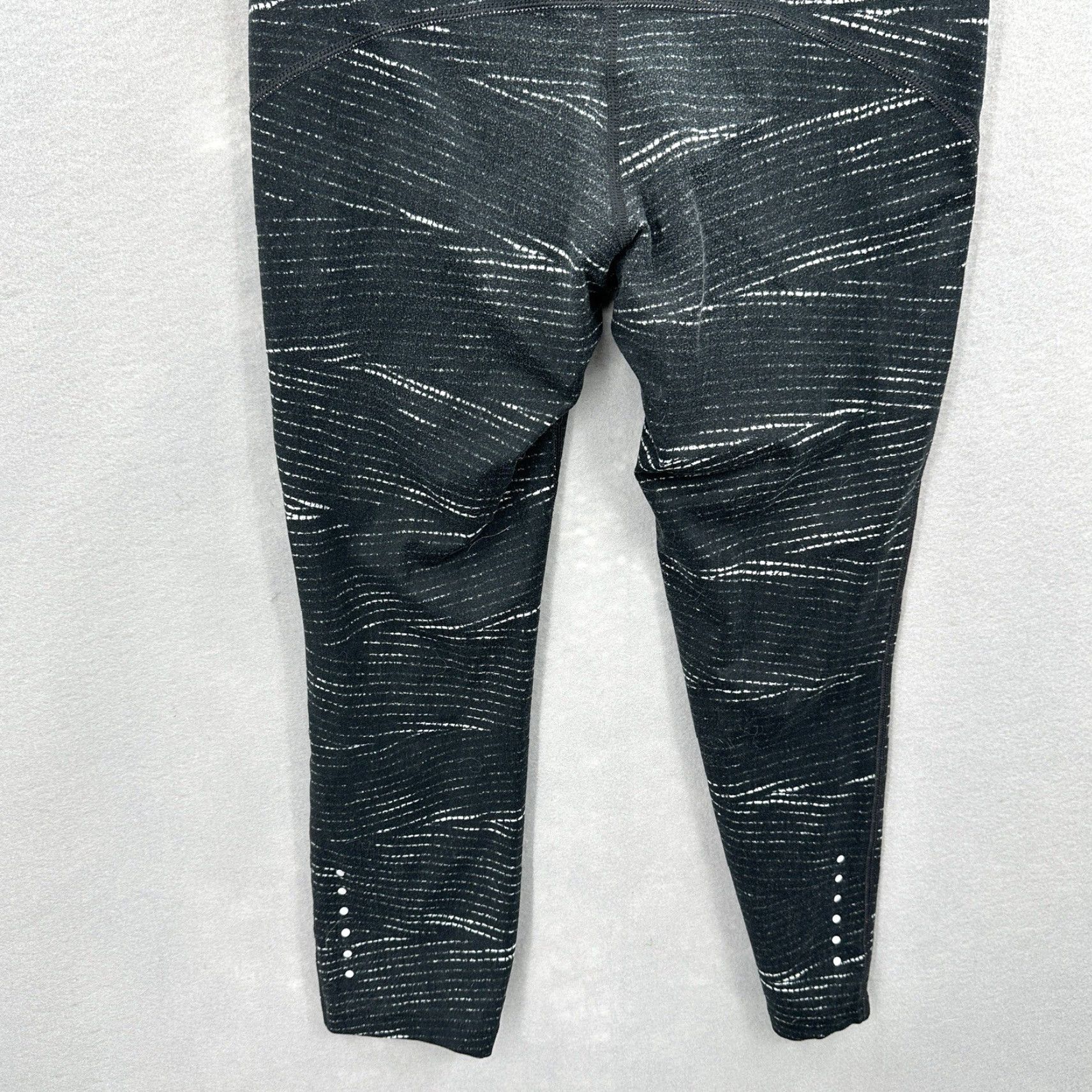 Nike Nike Womens Pants S Cropped Training Straight Capri Black Polyester Blend Spandex Dri-FIT Athleisure Cropped Nike Dri-FIT Womens Pants 2020s Size 28" / US 6 / IT 42 - 7 Thumbnail