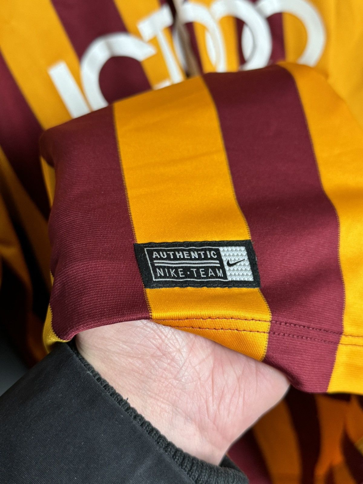 Nike Bradford City 14/15 Home Football Jersey Size US XXL / EU 58 / 5 - 6 Thumbnail