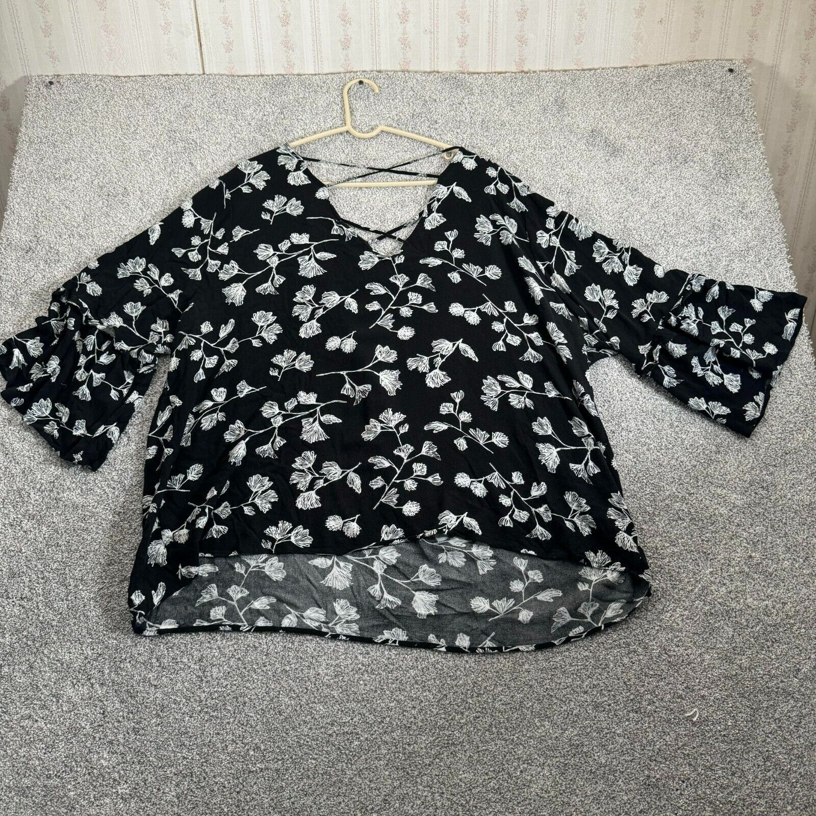 Other Ava & Viv Top 4X Plus Whimsigoth Flowy Floral Crisscross Size 4XL / US 24-26 - 7 Thumbnail