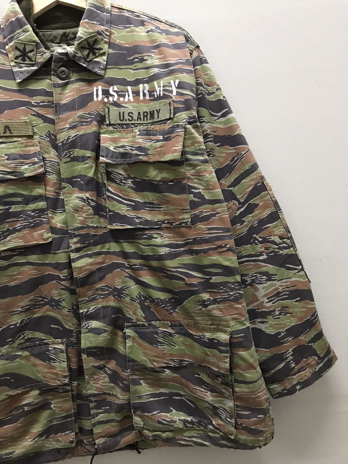 Guerrilla Group Vintage 60s U.S Army Tiger Stripe Camo Jacket Size US L / EU 52-54 / 3 - 4 Thumbnail