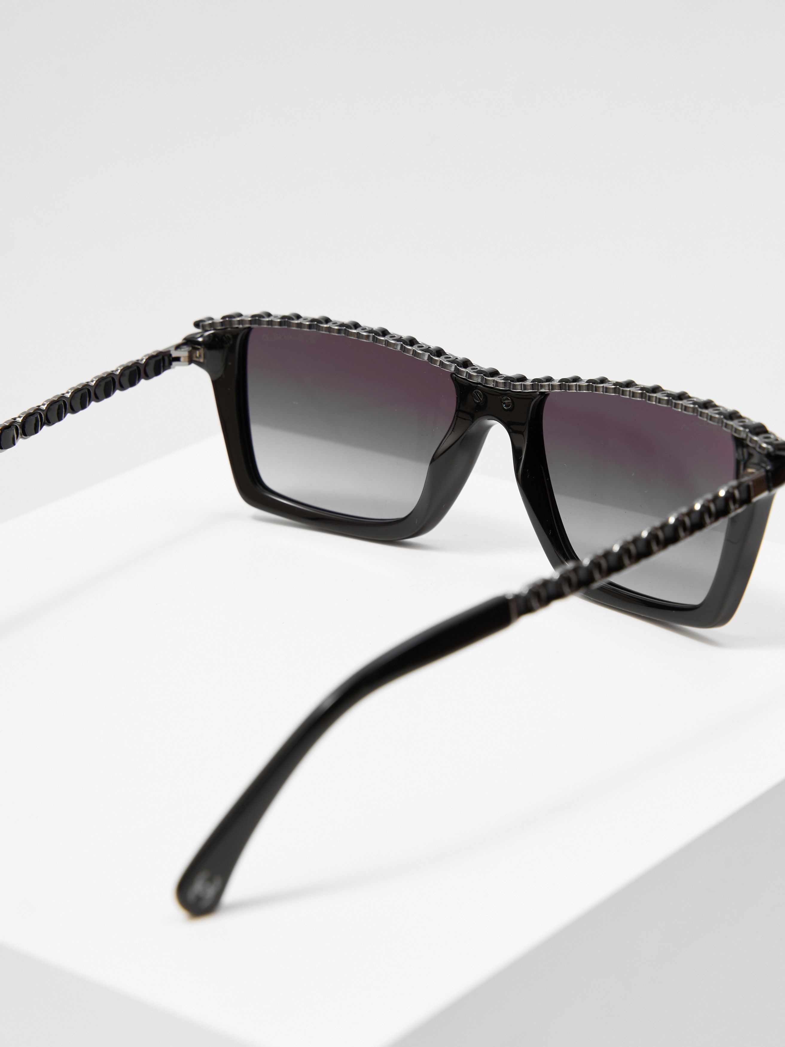 Chanel Chanel 5548-Q Rectangle Sunglasses Size ONE SIZE - 8 Thumbnail