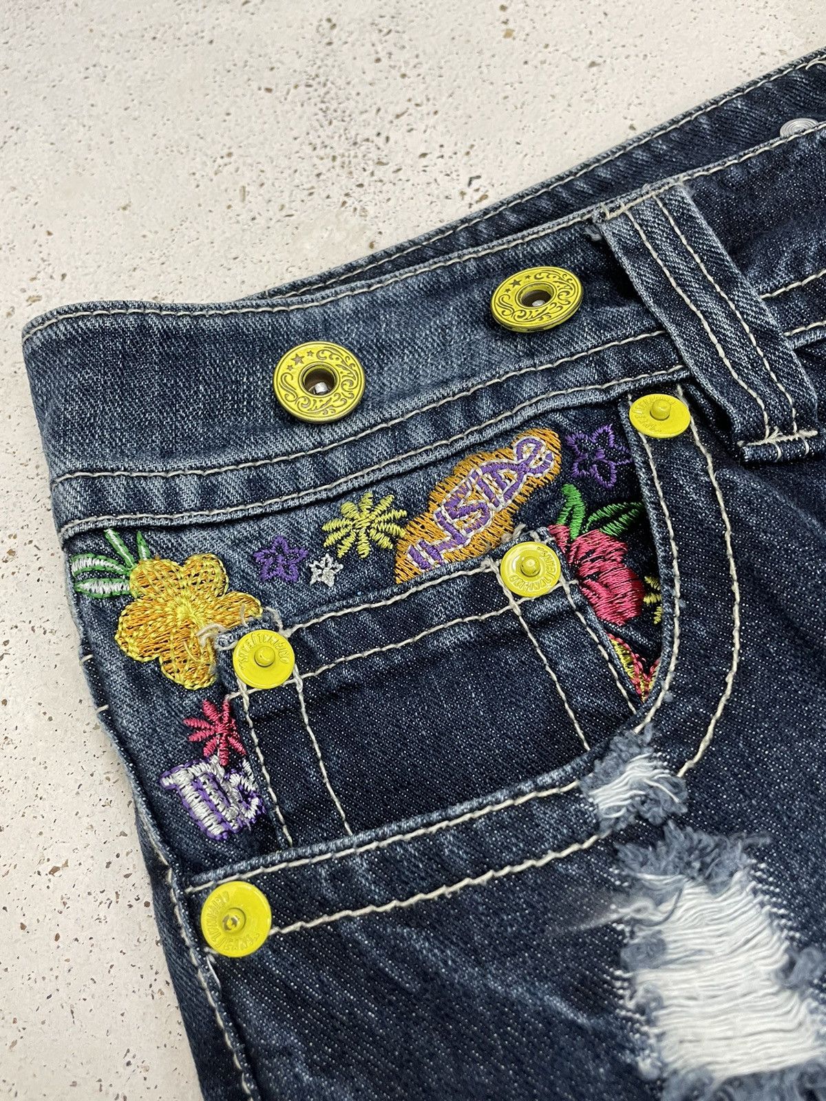 Hysteric Glamour × Japanese Brand Embroidery Graffiti Y2K Surf Hawaii Floral Pocket Size US 30 / EU 46 - 9 Thumbnail