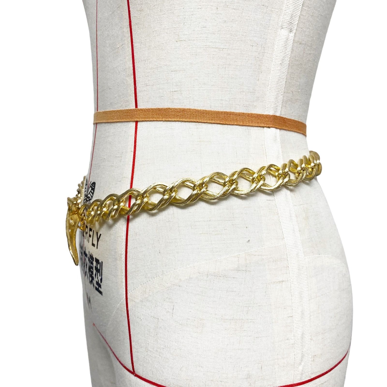Vintage Vintage Womens Gold Tone Chain Detail Buckle Belt 90s Y2K Size ONE SIZE - 4 Thumbnail
