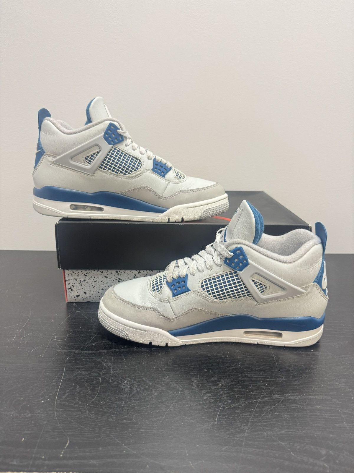 Jordan Brand Jordan 4 military blue Size US 9.5 / EU 42-43 - 2 Thumbnail