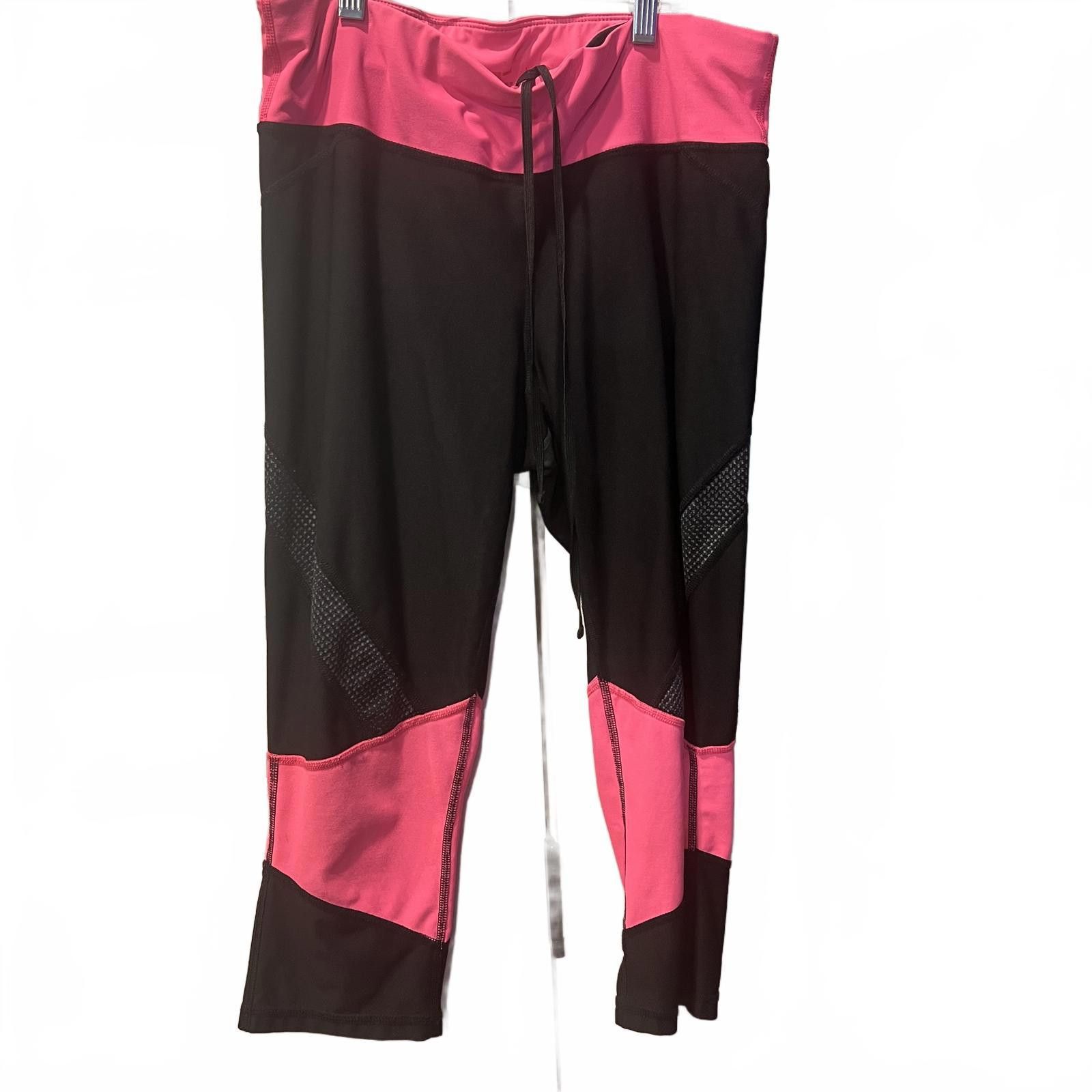 Other Women's Black and Pink Activewear Leggings Size 32" / US 10 / IT 46 - 1 Thumbnail