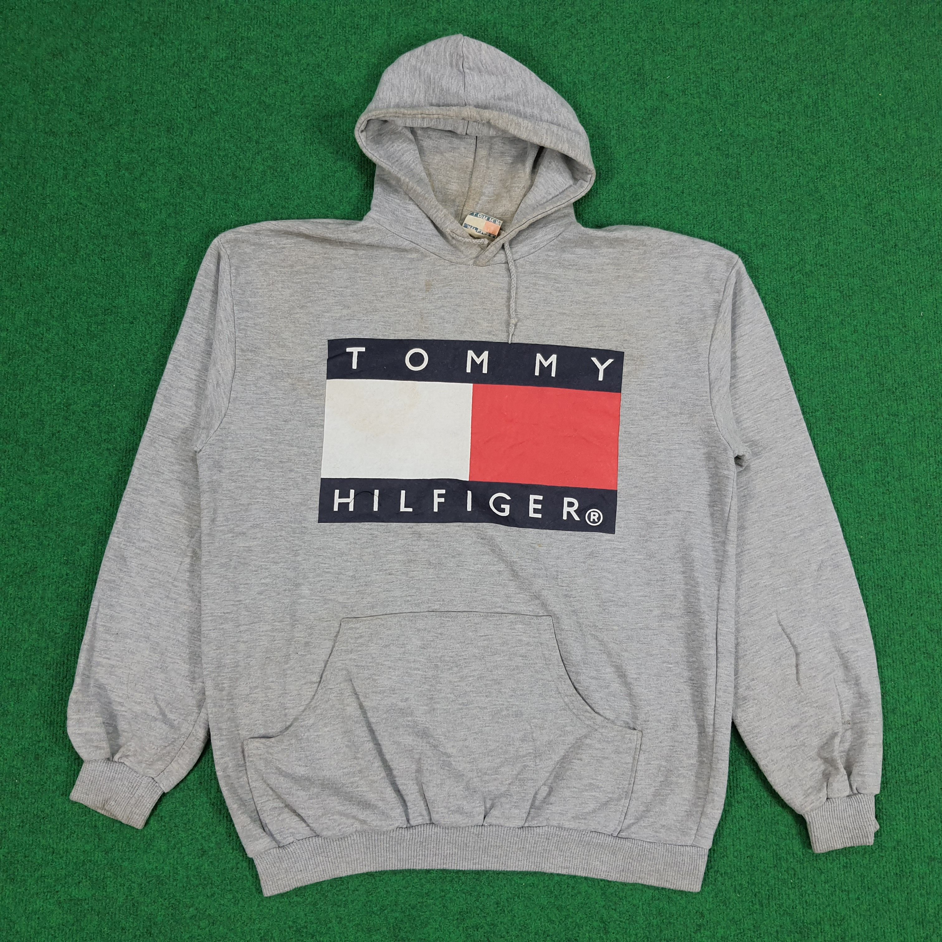 Tommy Hilfiger × Vintage Vintage Tommy Hilfiger Big Logo Hoodies Size US L / EU 52-54 / 3 - 1 Thumbnail