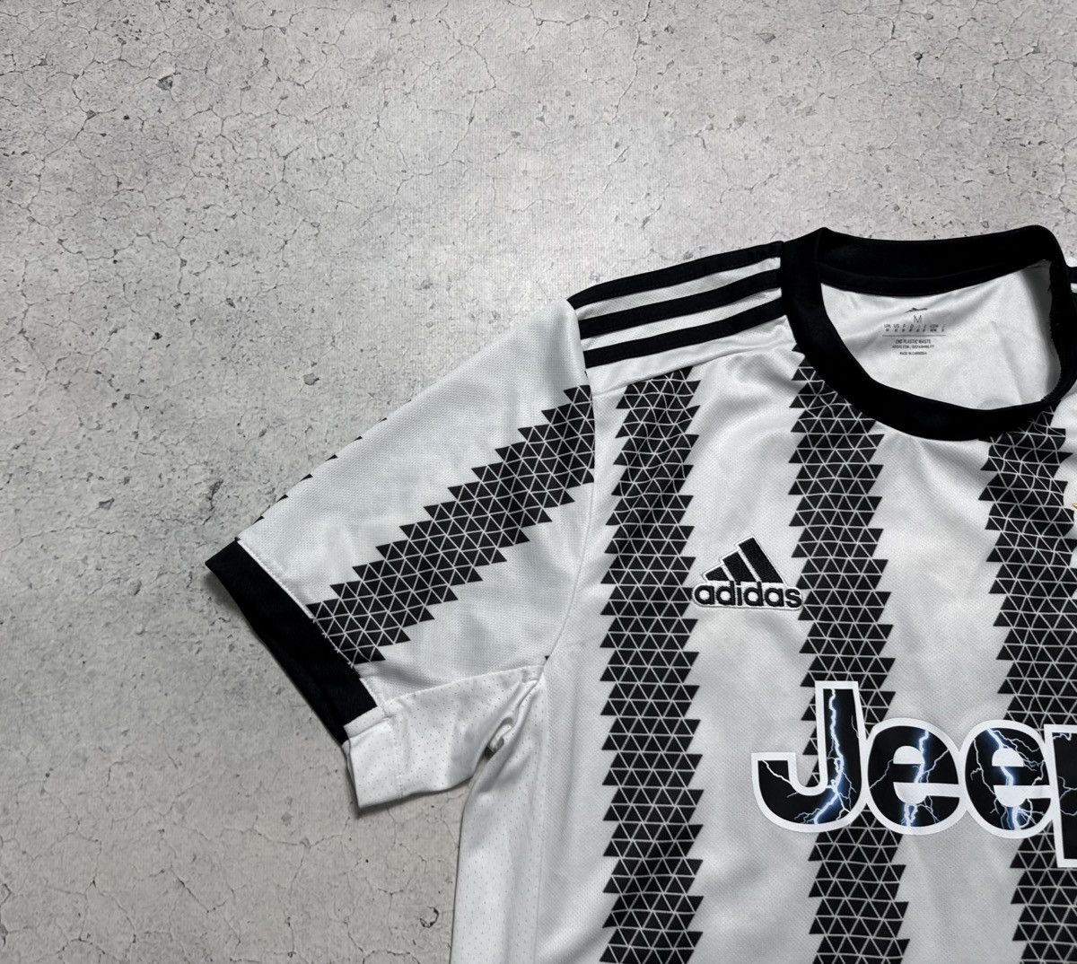 Adidas Adidas FC Juventus 2022/2023 Paul Pogba #10 Soccer Jersey Size US M / EU 48-50 / 2 - 4 Thumbnail