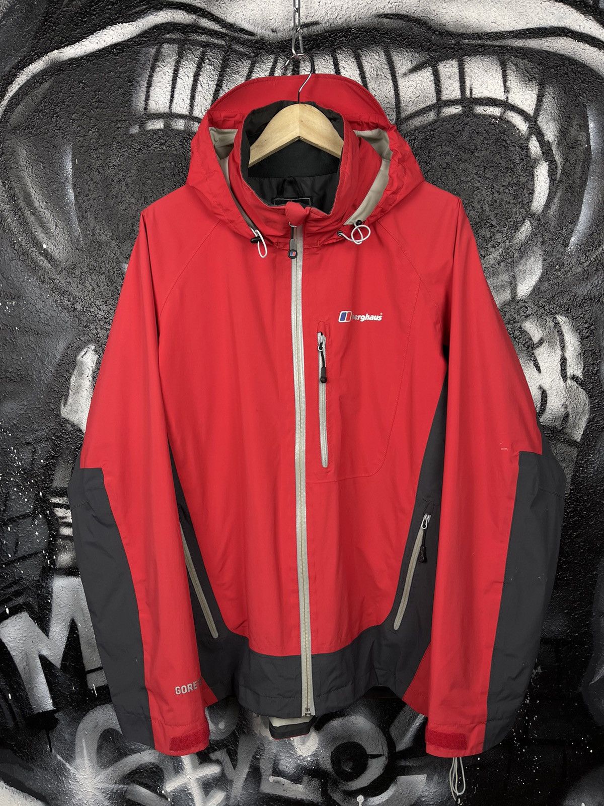 Berghaus Berghaus Gore-Tex Outdoor Red Full Zip Jacket Men’s Size L Size US L / EU 52-54 / 3 - 4 Thumbnail