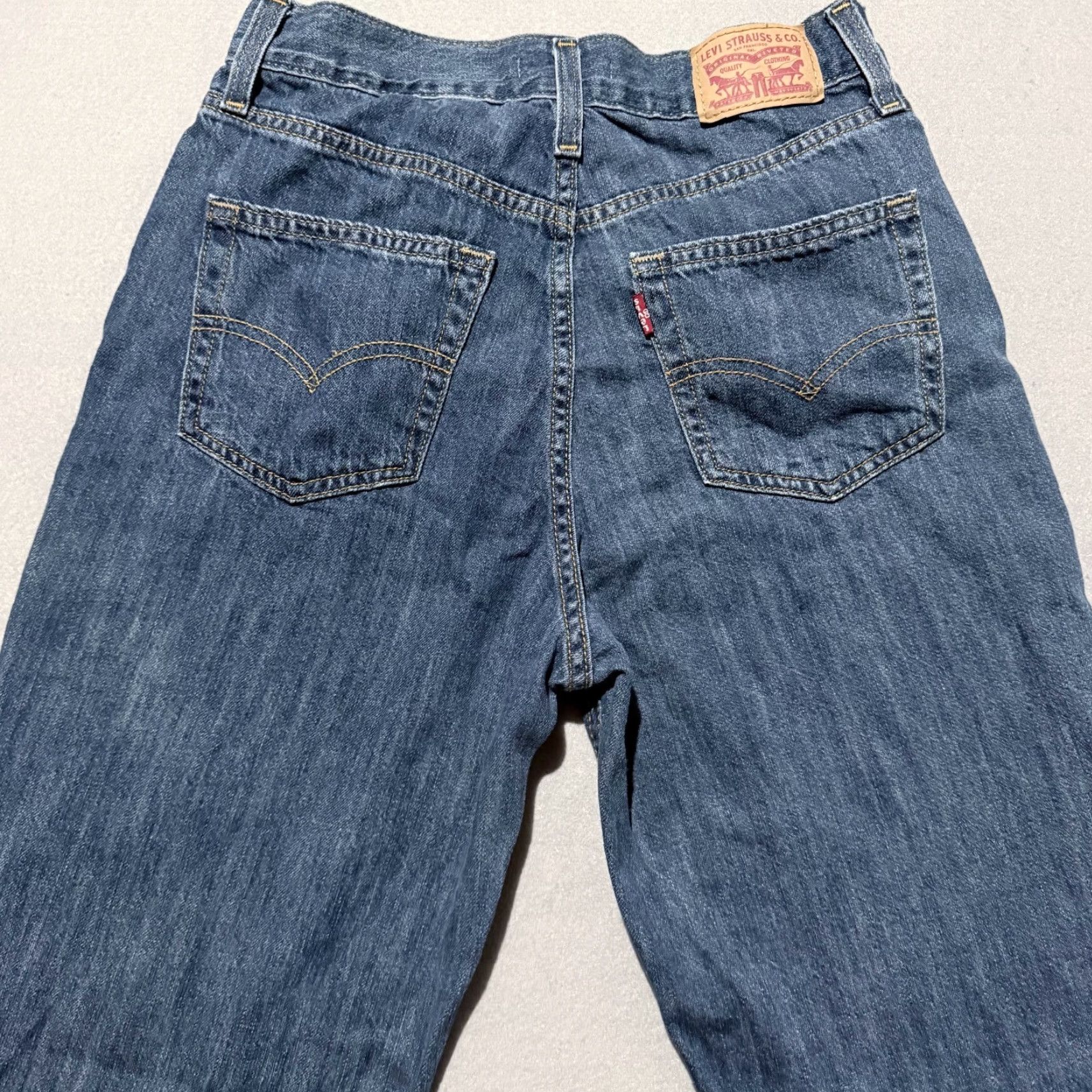 Levi's Levi's Jeans Women Blue 80s Mom High Rise Slim Fit 27 5-Pocket Denim Denim Blue 27 Mens? Size 27" / US 4 / IT 40 - 4 Thumbnail