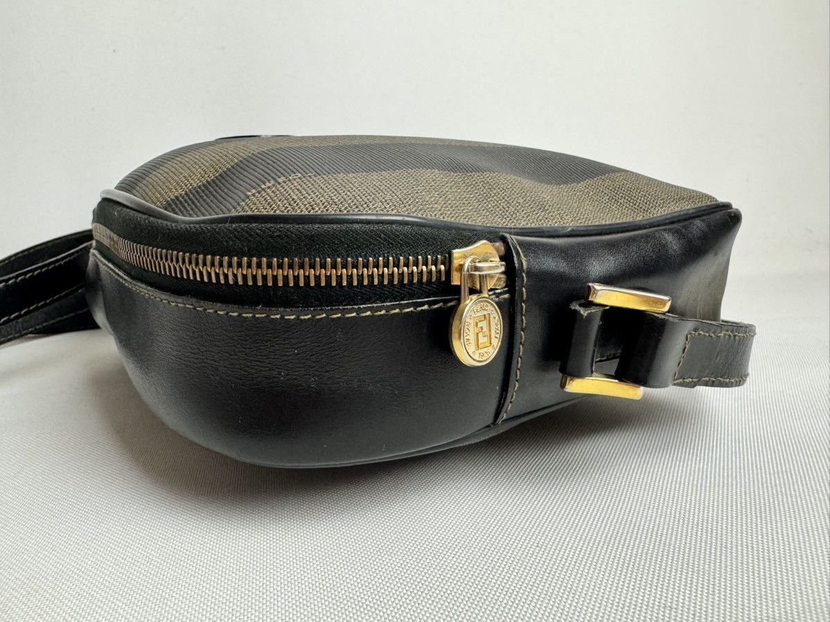 Fendi Vintage Fendi Peguin Crossbody Bag Canvas Size ONE SIZE - 9 Thumbnail