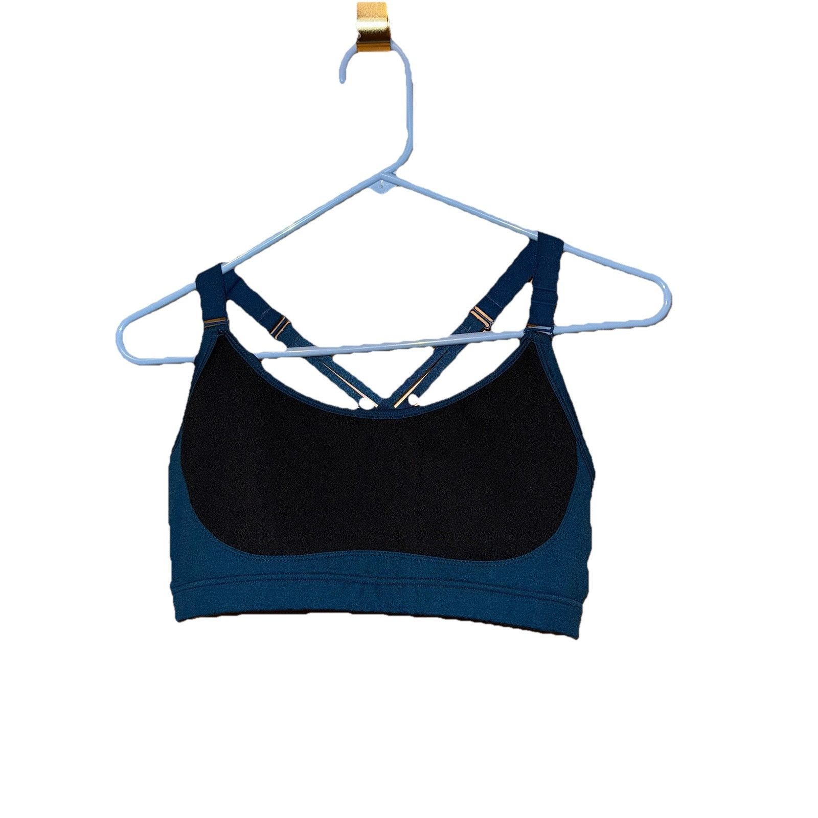 Fabletics Fabletics Sports Bra Size Medium Size M / US 6-8 / IT 42-44 - 1 Thumbnail