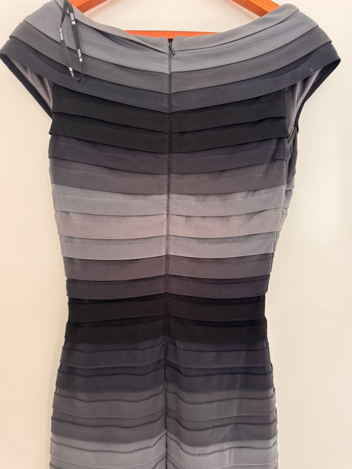Tadashi Shoji Tadashi Shoji Ombré Bandage Bodycon Dress XS Size XS / US 0-2 / IT 36-38 - 11 Thumbnail