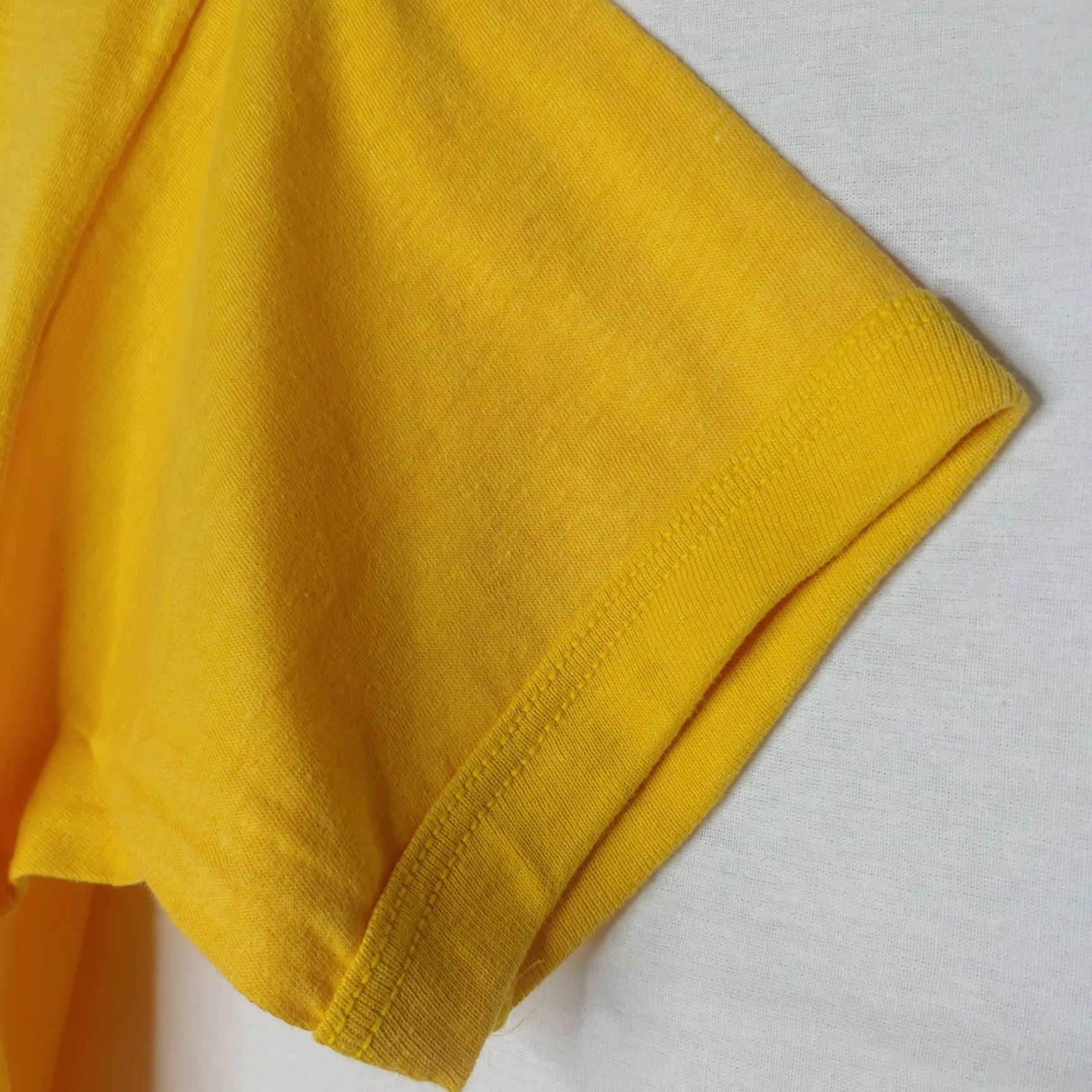 Vintage VINTAGE Fairline Canada T-Shirt Large Yellow Red Maple Leaf Short Sleeve Crew Neck Men's Size US L / EU 52-54 / 3 - 6 Thumbnail