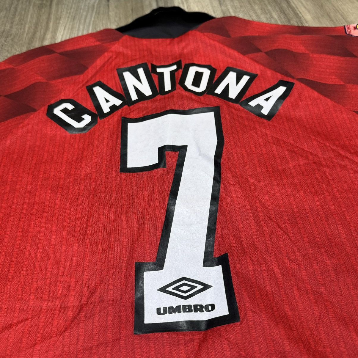 Umbro Manchester united 96/98 home shirt #7 Cantona Size US L / EU 52-54 / 3 - 5 Thumbnail
