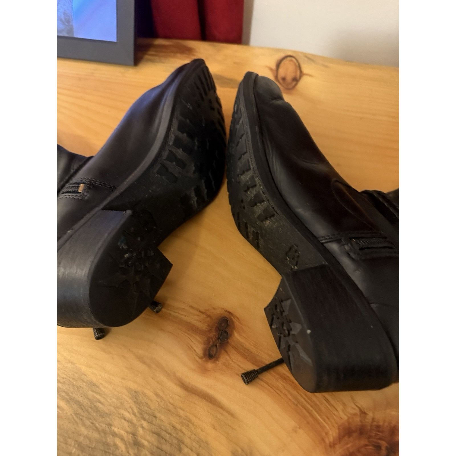 Ugg UGG Black Leather Boots Ladies Size 8 Size US 8 / IT 38 - 5 Thumbnail
