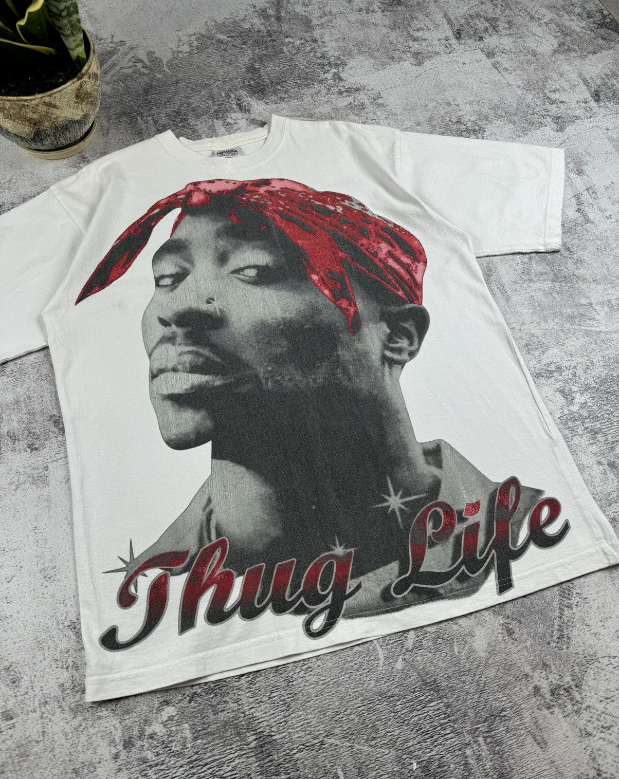 Band Tees 2Pac Shakur Thug Life Big Logo RARE Hip Hop USA T Shirt Size US XL / EU 56 / 4 - 6 Thumbnail
