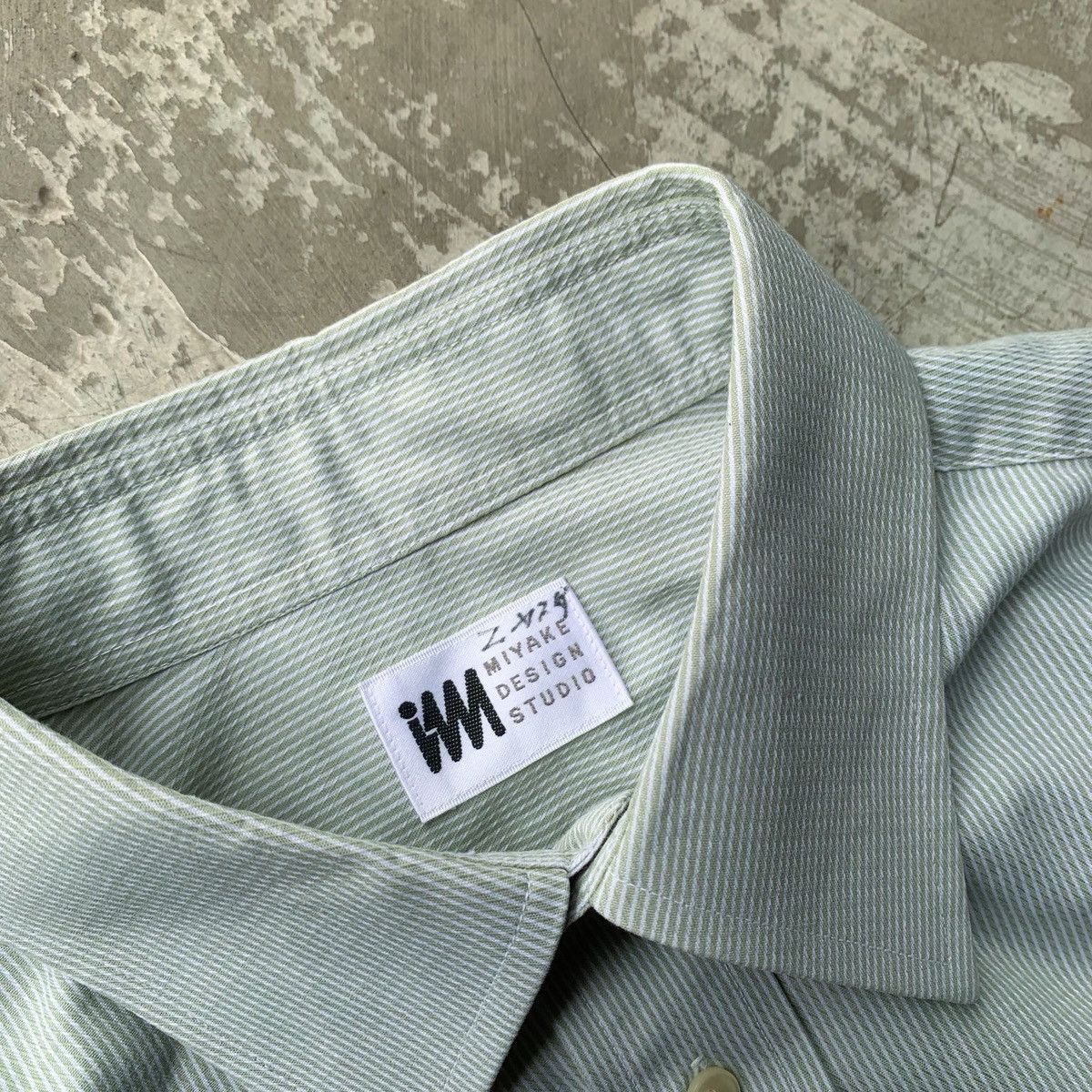 Issey Miyake ISSEY MIYAKE STRIPE SOFT GREEN SHIRT LS Size US L / EU 52-54 / 3 - 3 Thumbnail