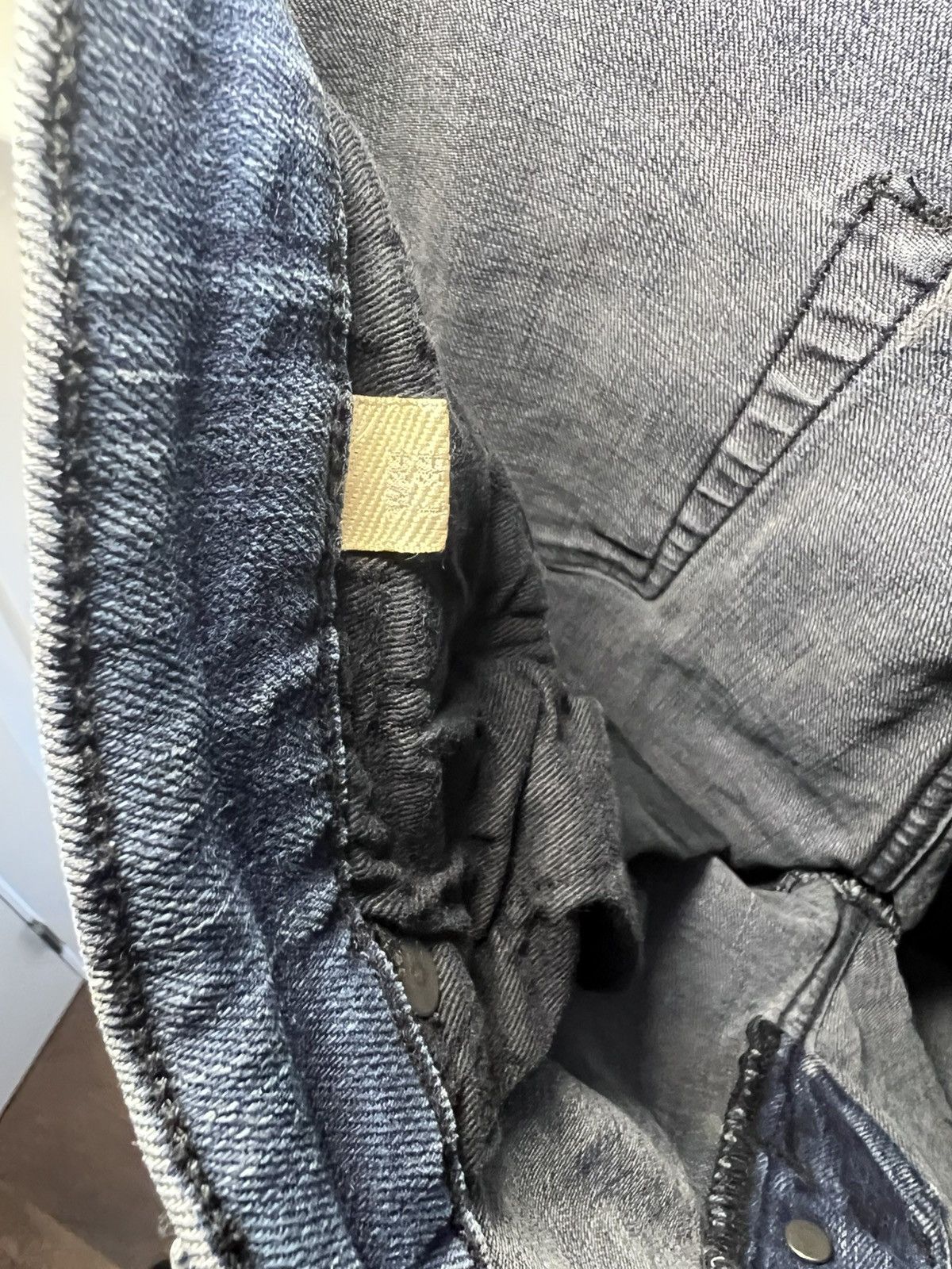 Burberry Vintage Burberry Brit slim blue jeans Size US 34 / EU 50 - 8 Thumbnail