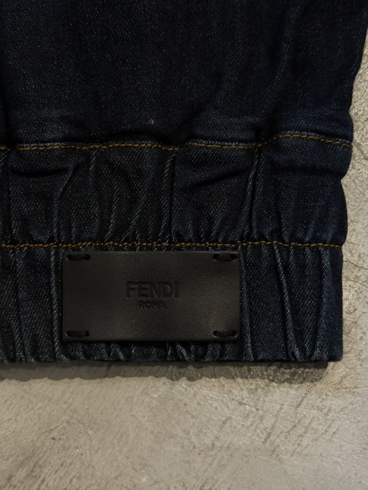 Fendi Fendi - Cropped Patched Denim Jacket Size S / US 4 / IT 40 - 3 Thumbnail