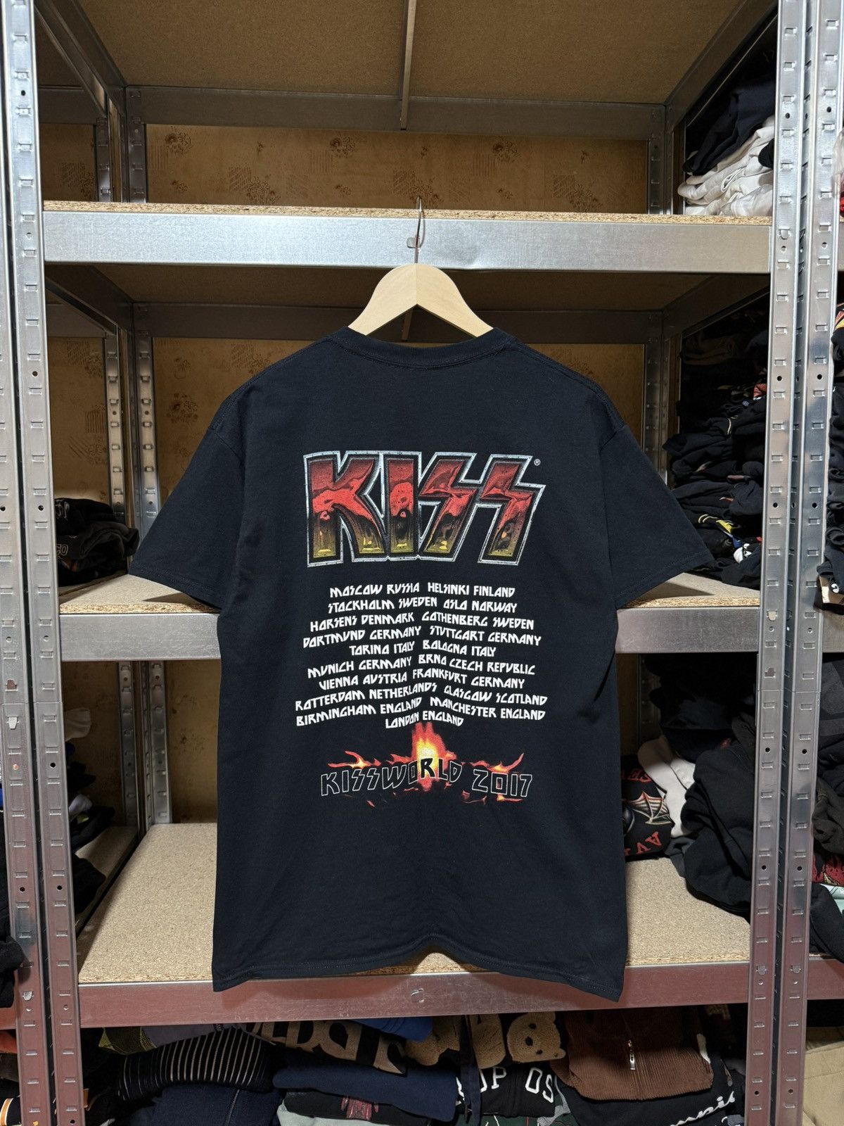 Band Tees × Vintage Vintage Kiss World Tour 2017 Rock Band Retro T-Shirt Y2K Size US L / EU 52-54 / 3 - 2 Thumbnail