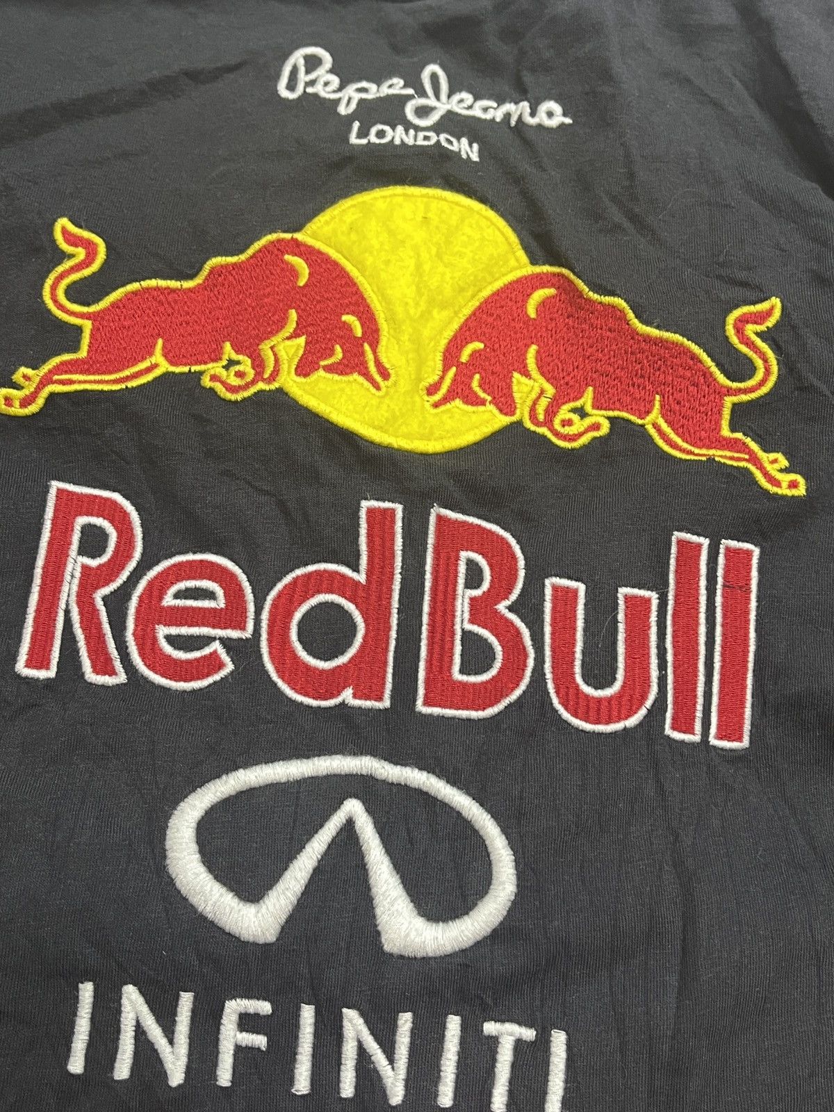 Red Bull RACING RED BULL INFINITI FIRELLI RENAULT T SHIRT Size US M / EU 48-50 / 2 - 2 Thumbnail