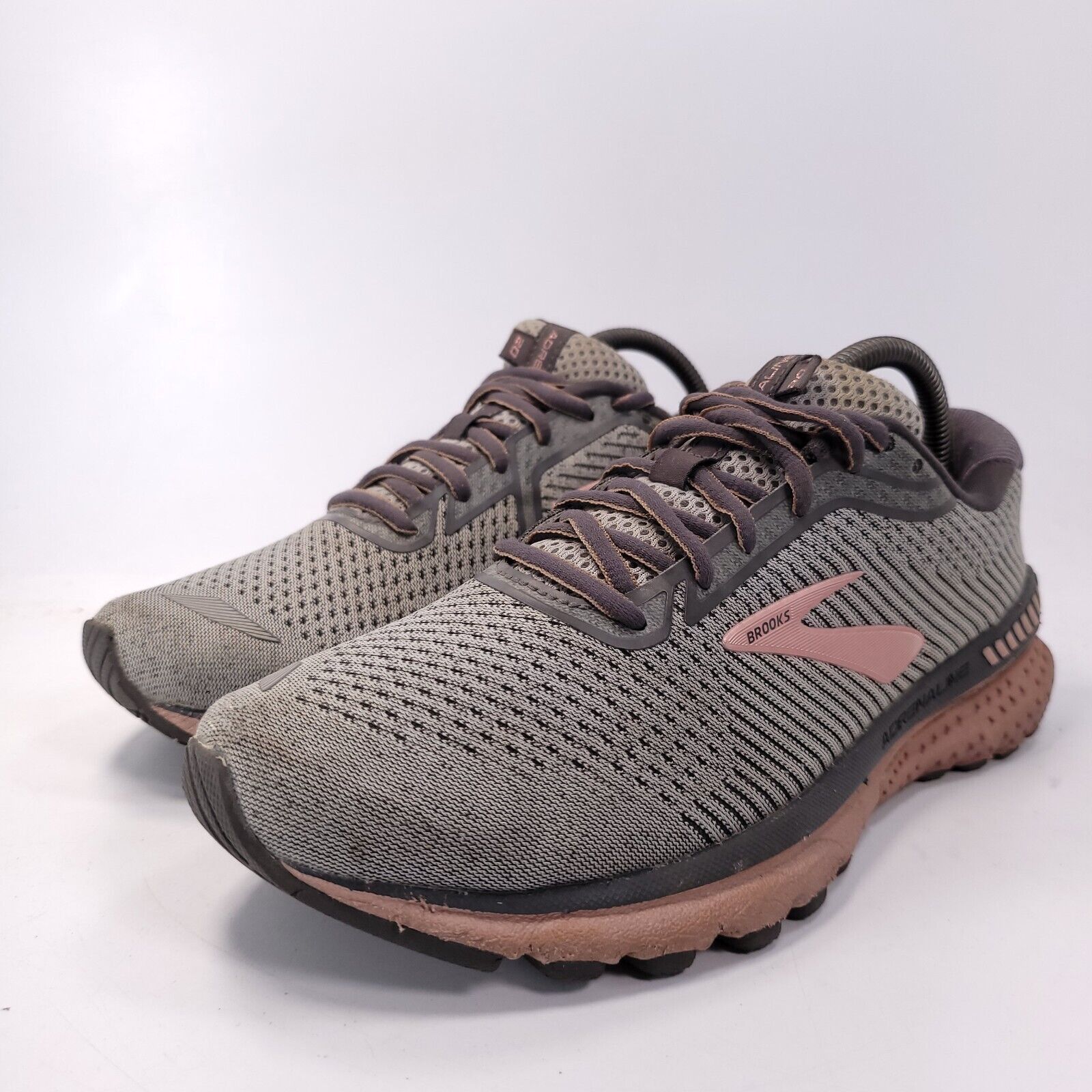 Brooks Brooks Adrenaline GTS 20 Shoe Womens Size 8 1202961B067 Gray Size US 8 / IT 38 - 1 Thumbnail