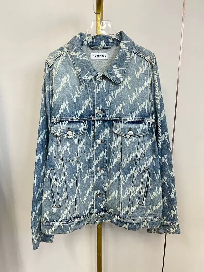Balenciaga Balenciaga Blue logo full print distressed denim jacket Size XXS / US 00 / IT 34 - 1 Thumbnail