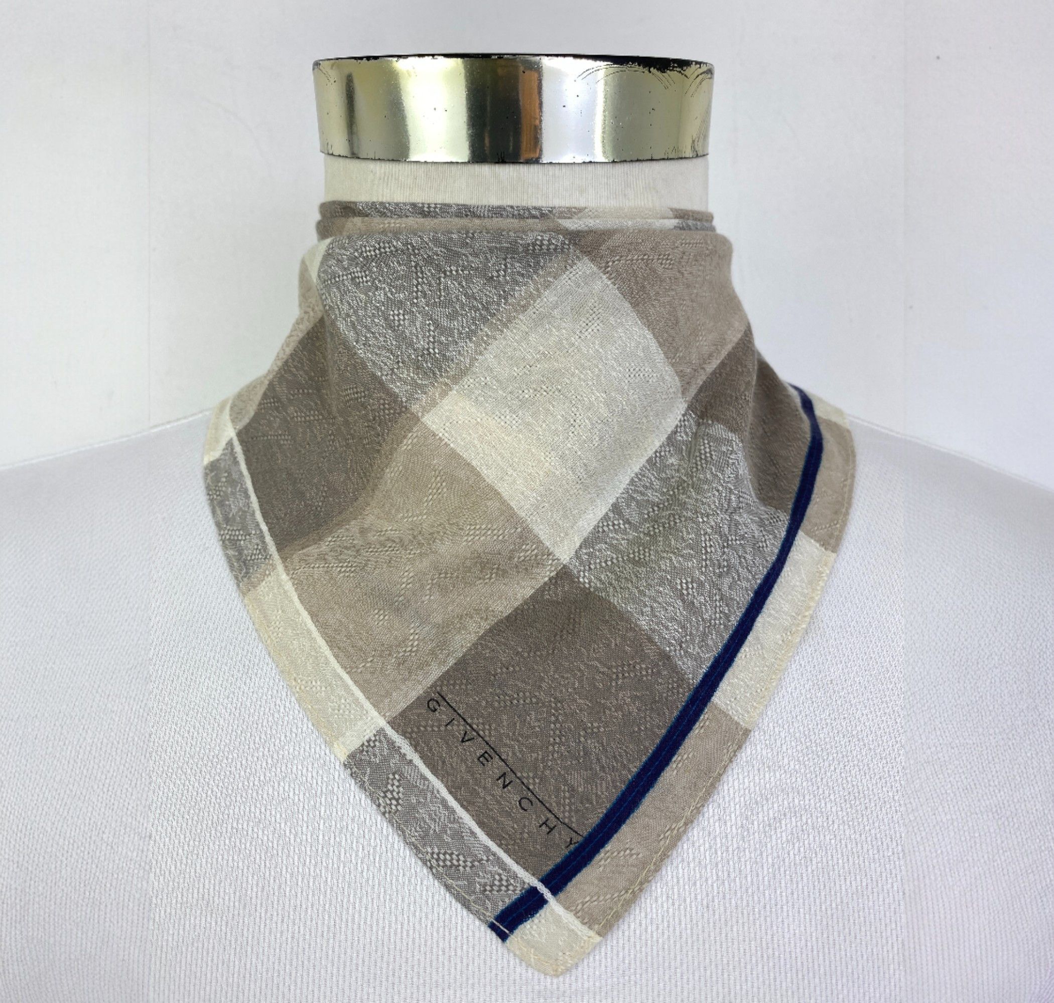 Givenchy Vintage Givenchy Handkerchief / Neckerchief HKC1025 Size ONE SIZE - 1 Thumbnail