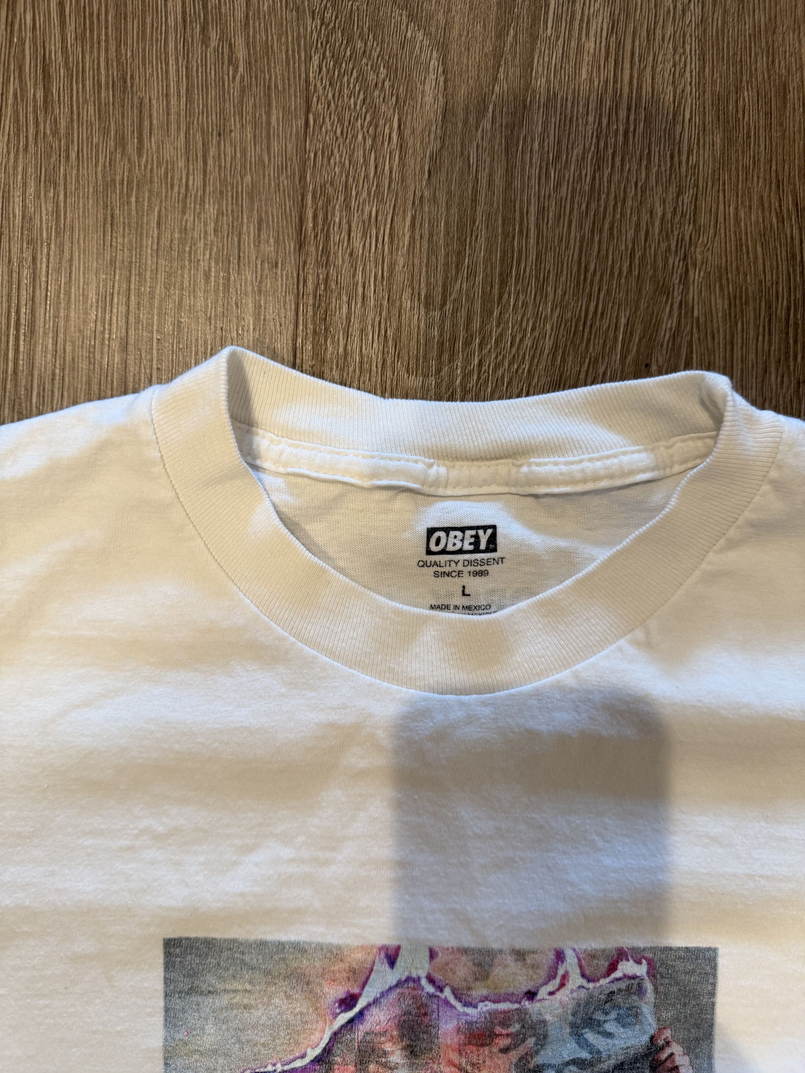 Obey OBey Fire newspaper Tee Size US L / EU 52-54 / 3 - 2 Thumbnail