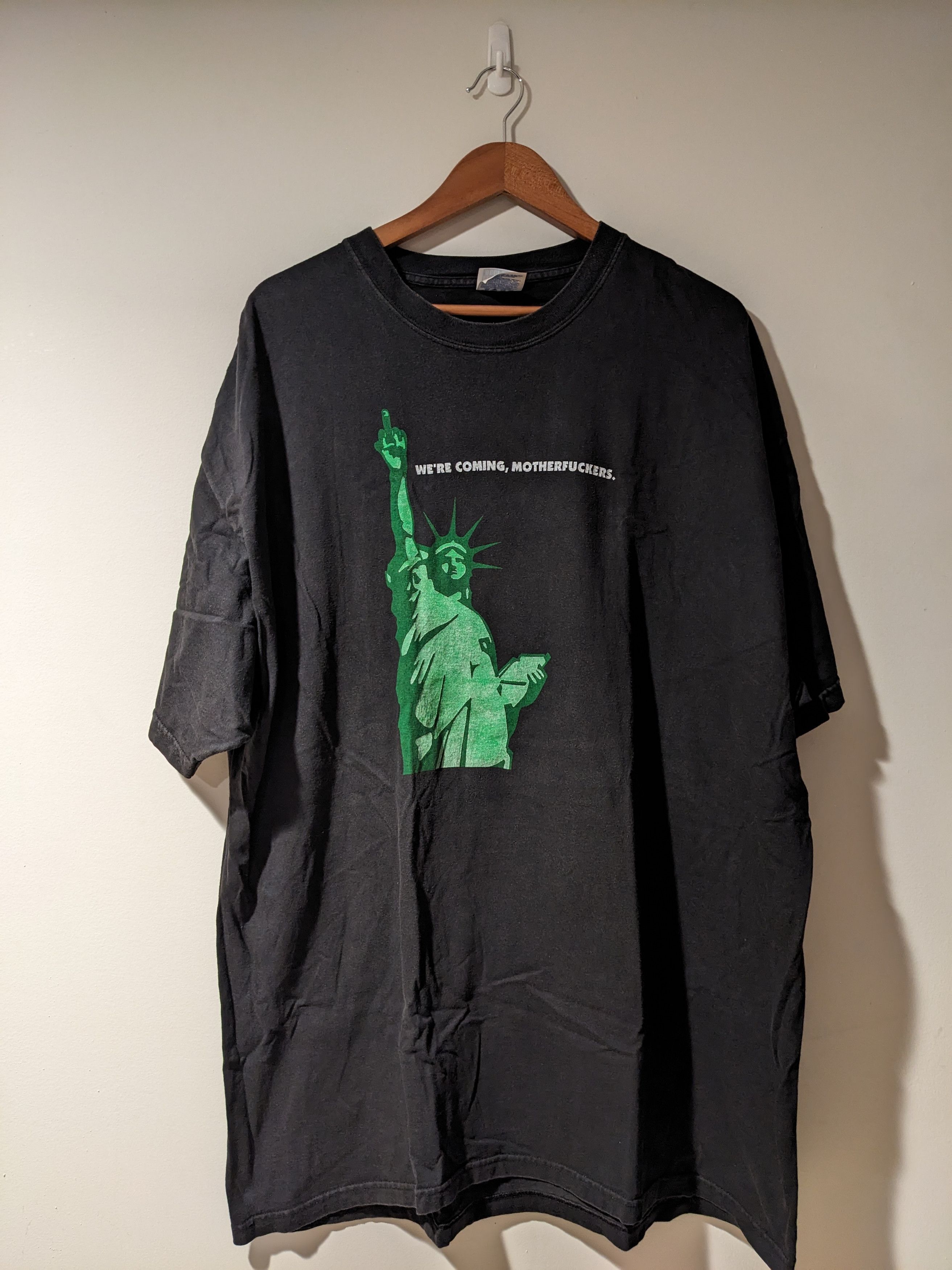 Vintage Vintage 9/11 Statue of Liberty Middle Finger Vlone T-Shirt ...