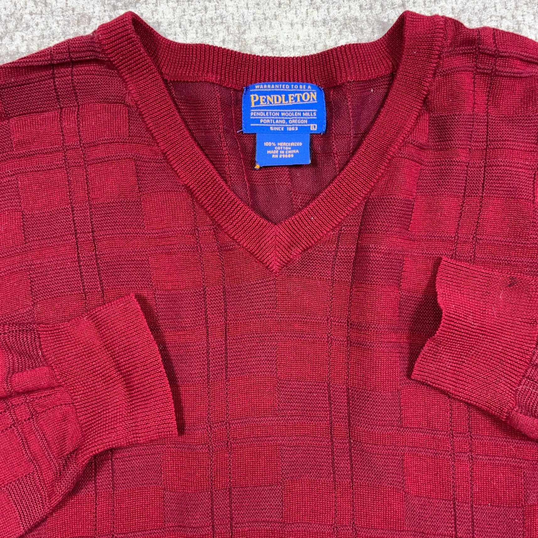 Dockers Pendelton Sweater Men Large Red Mercerized Cotton V Neck Geometric Grandpa Golf Size US L / EU 52-54 / 3 - 2 Thumbnail
