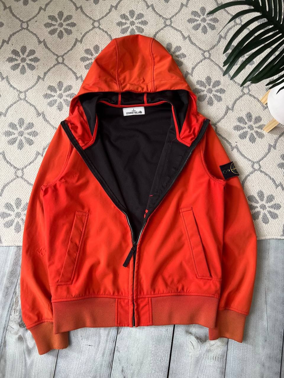 🦋Stone Island Jacket Light Soft Shell-R Red M